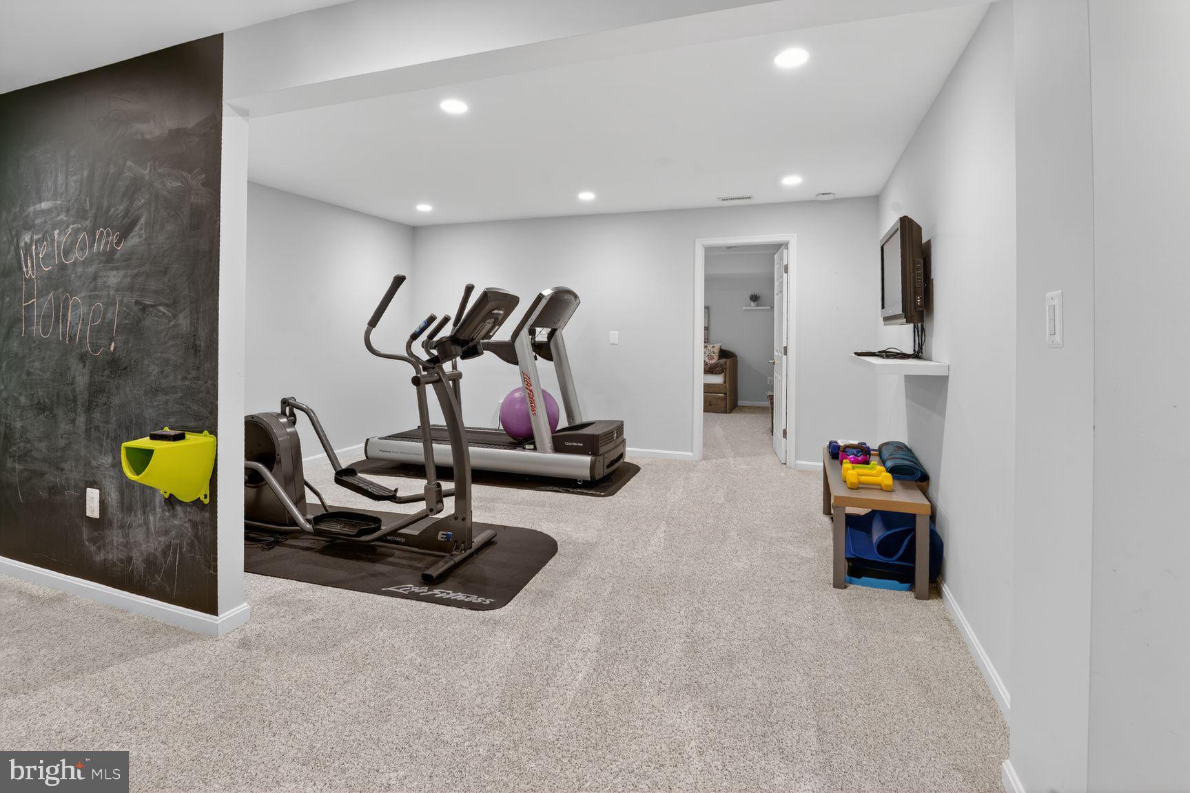 MCLEAN KNOLLS - Residential
