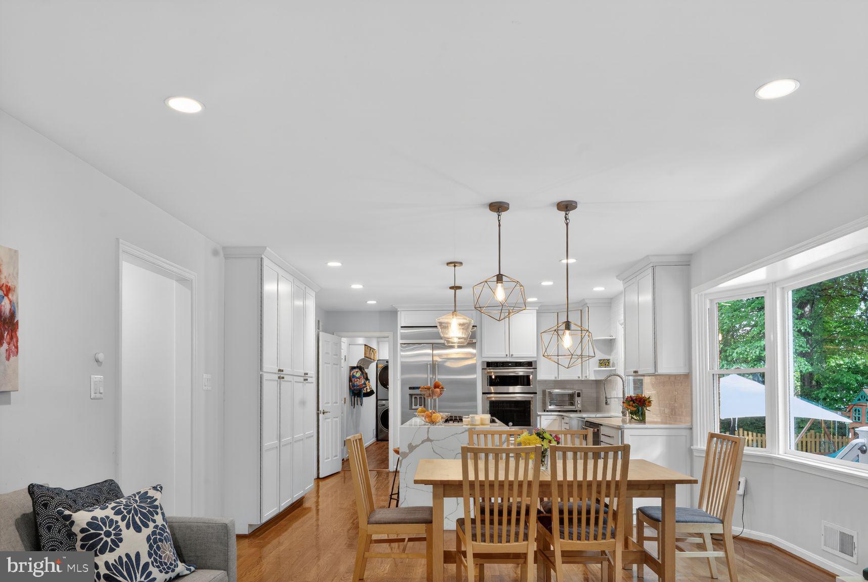 MCLEAN KNOLLS - Residential