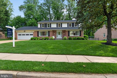 Photo of 7303 Yates Court, MCLEAN, VA 22101 (MLS # VAFX2306538)