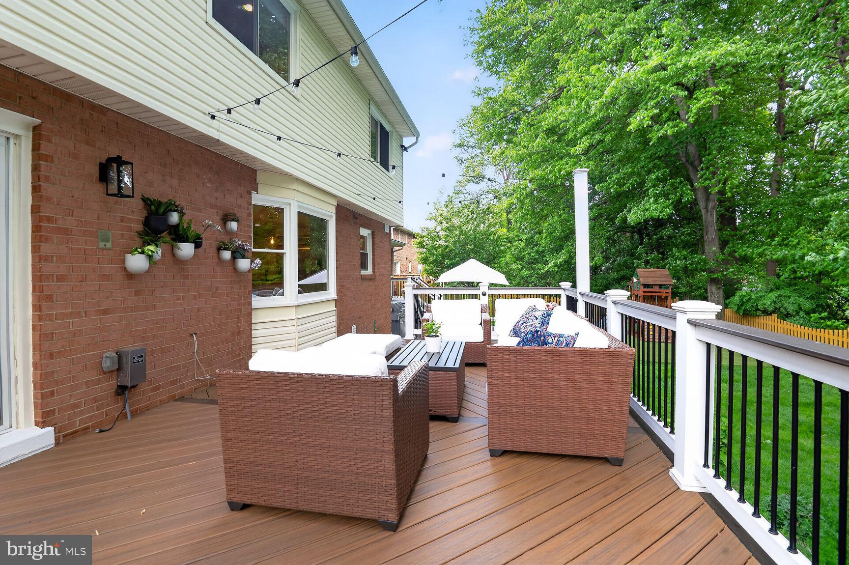MCLEAN KNOLLS - Residential