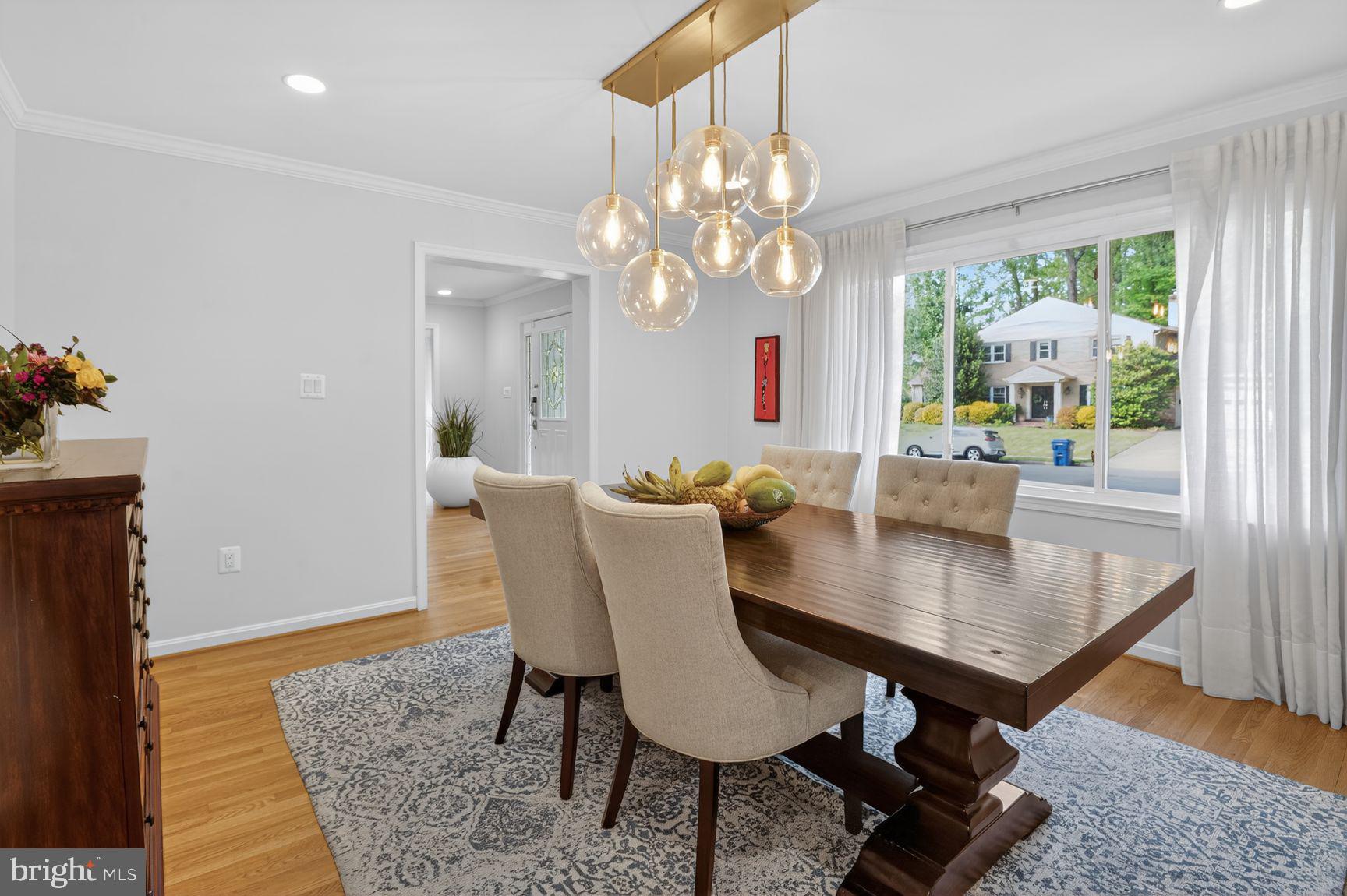 MCLEAN KNOLLS - Residential