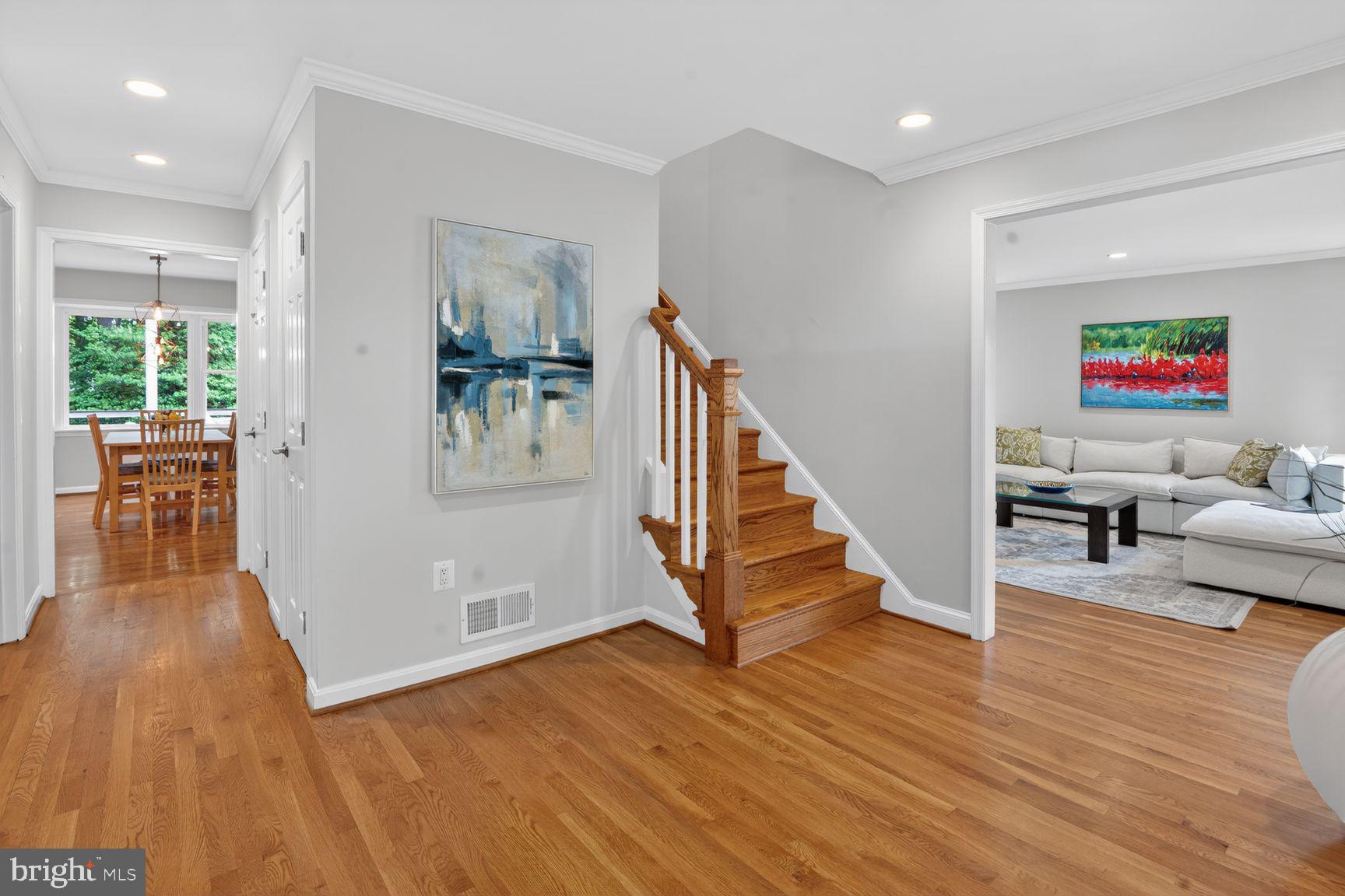 MCLEAN KNOLLS - Residential