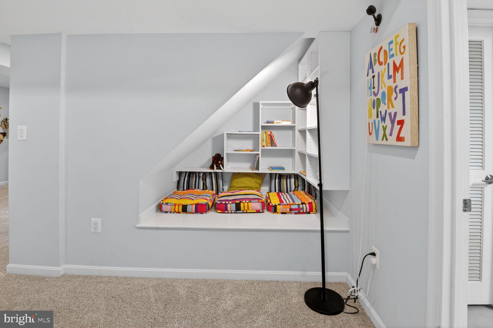 MCLEAN KNOLLS - Residential