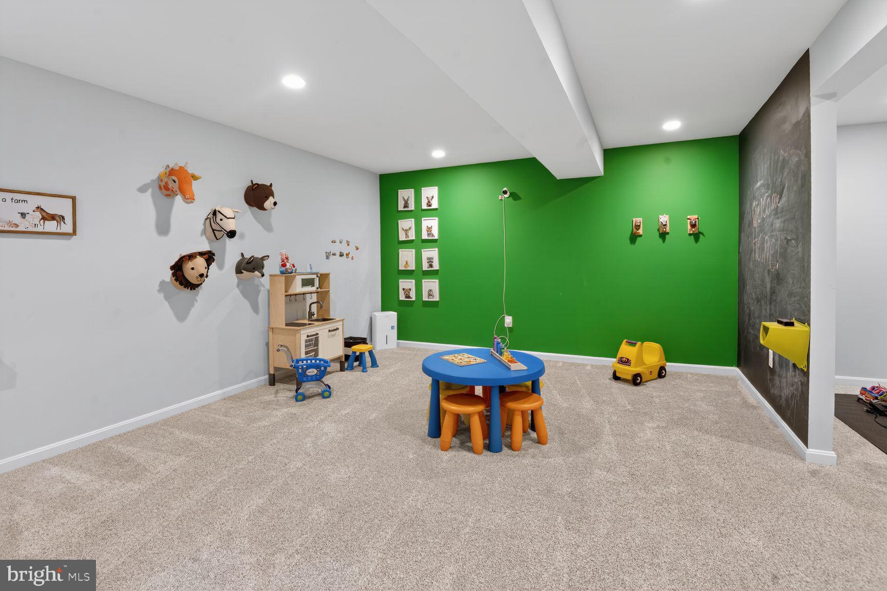MCLEAN KNOLLS - Residential