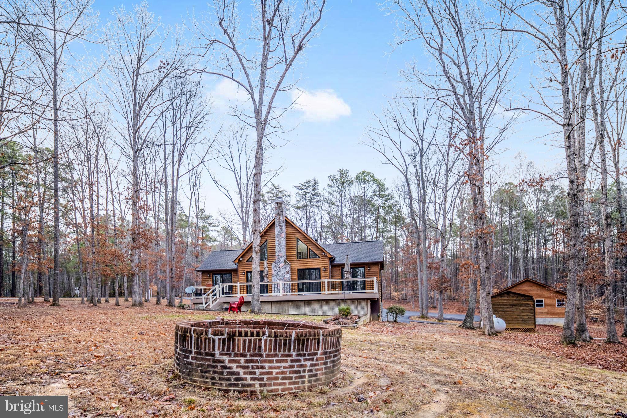 HORSESHOE COVE - Residential