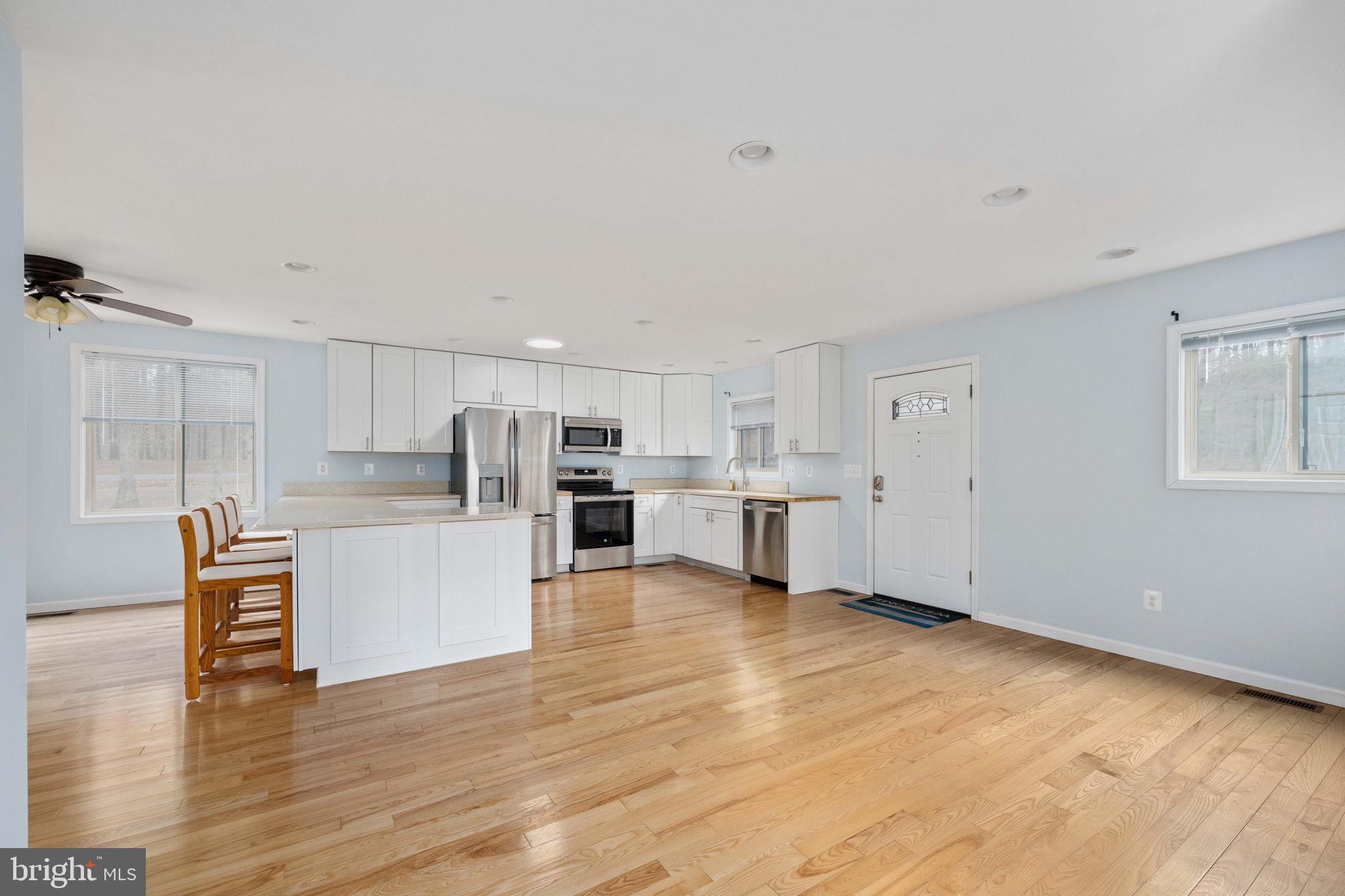 HORSESHOE COVE - Residential