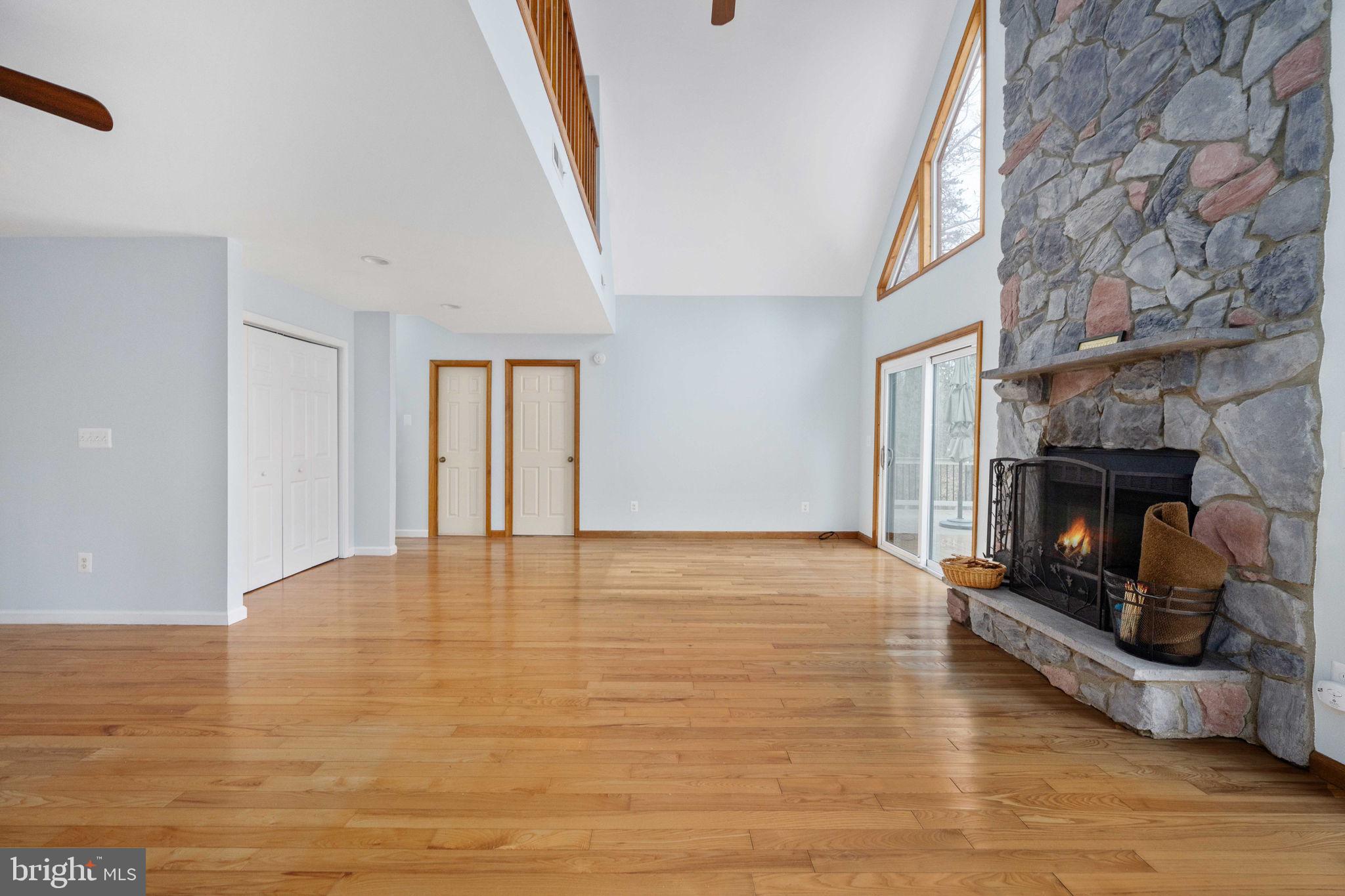 HORSESHOE COVE - Residential