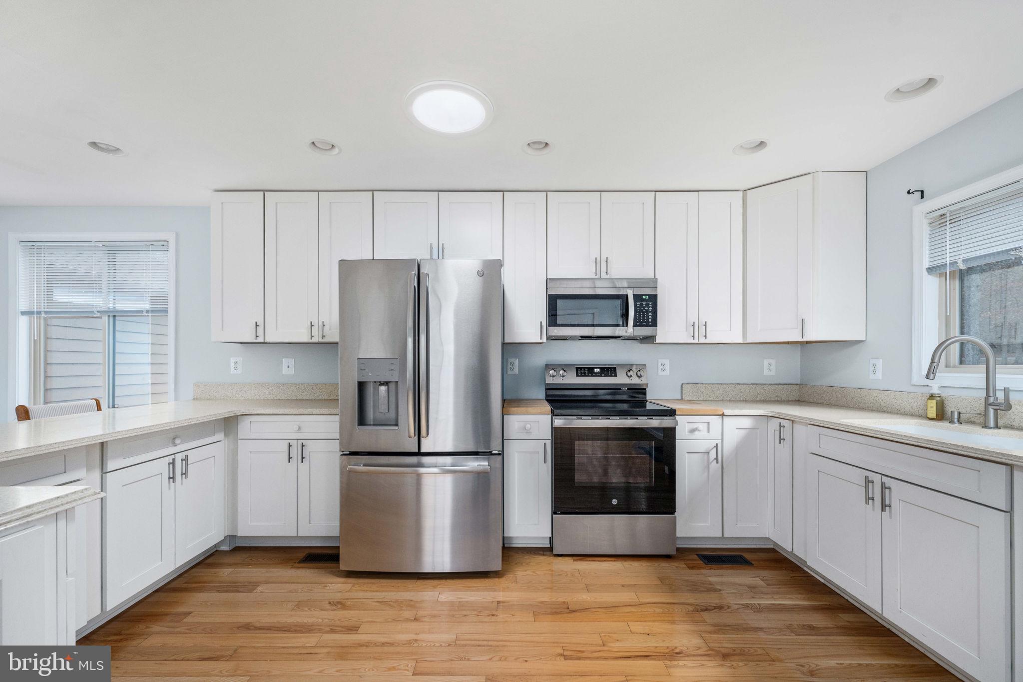 HORSESHOE COVE - Residential