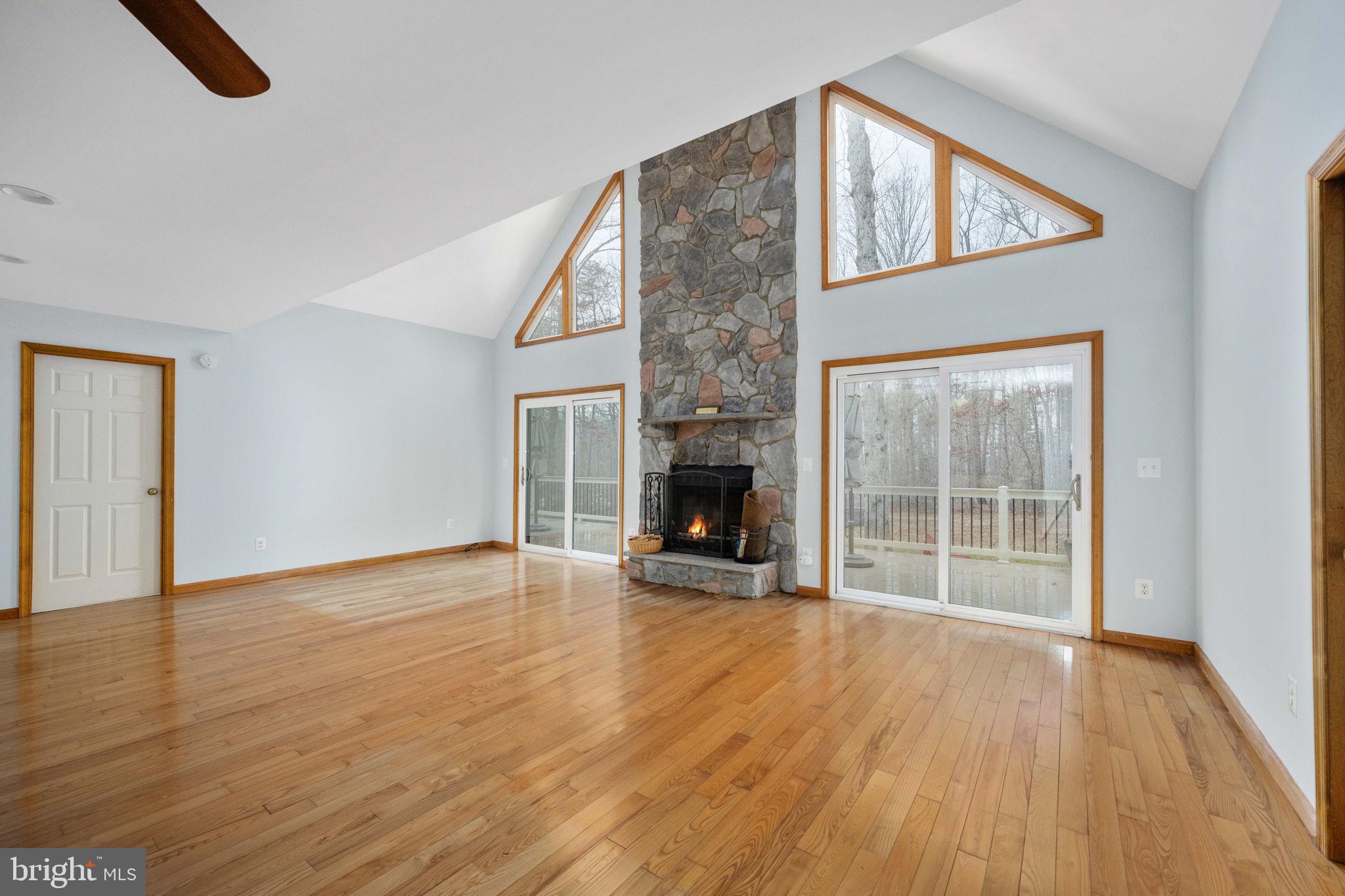 HORSESHOE COVE - Residential