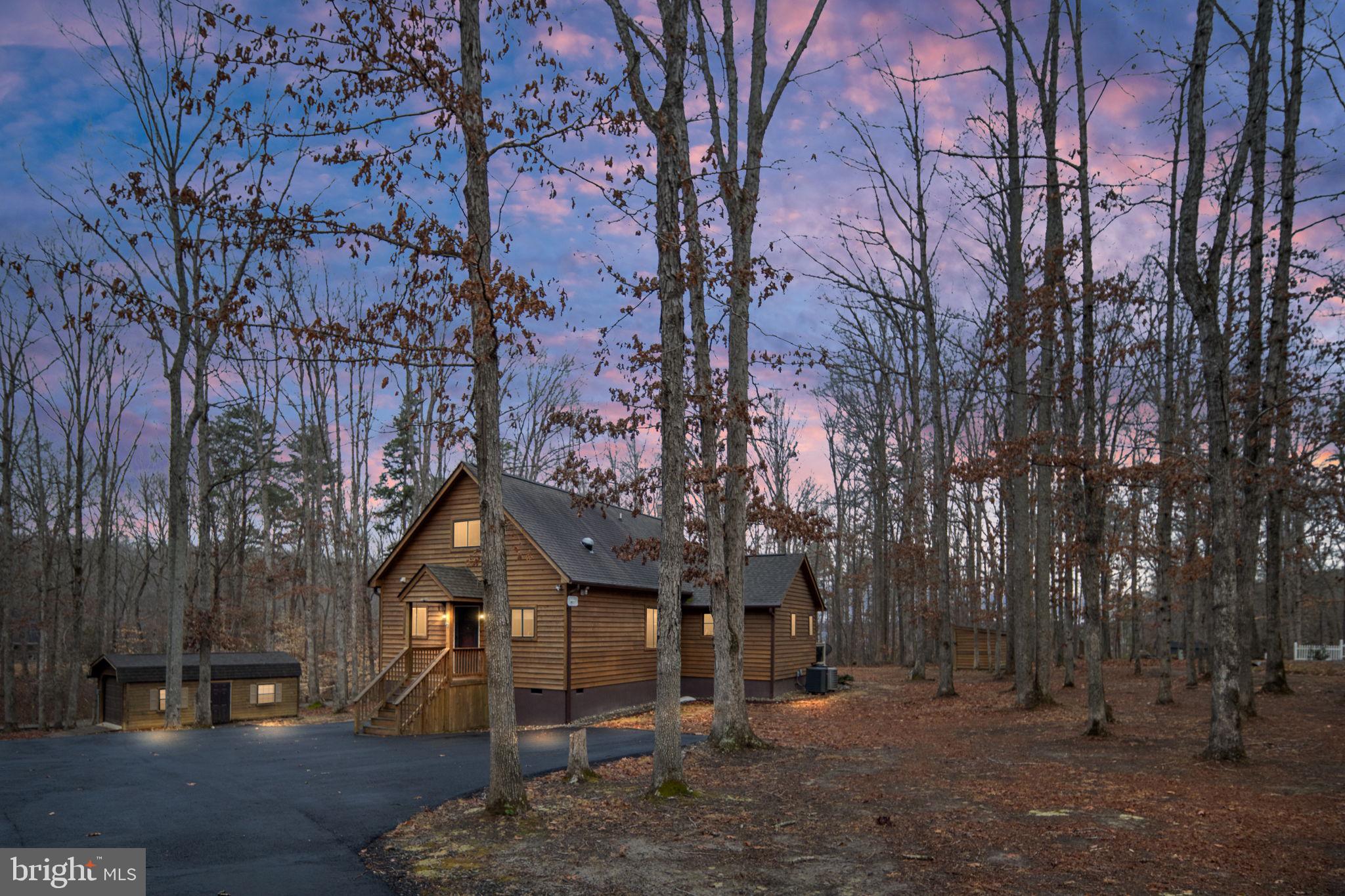 HORSESHOE COVE - Residential