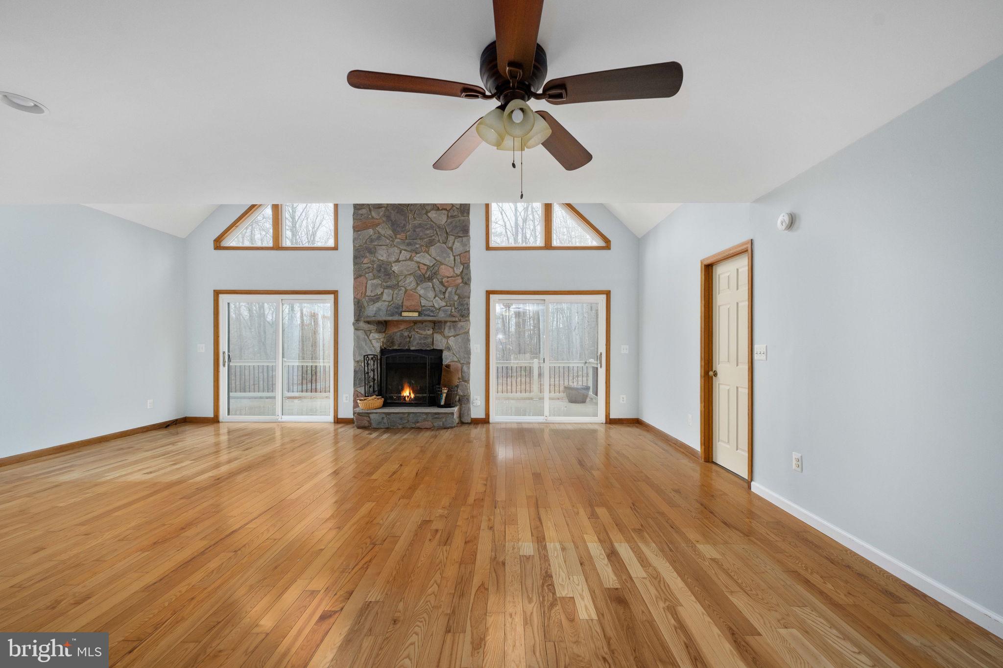 HORSESHOE COVE - Residential