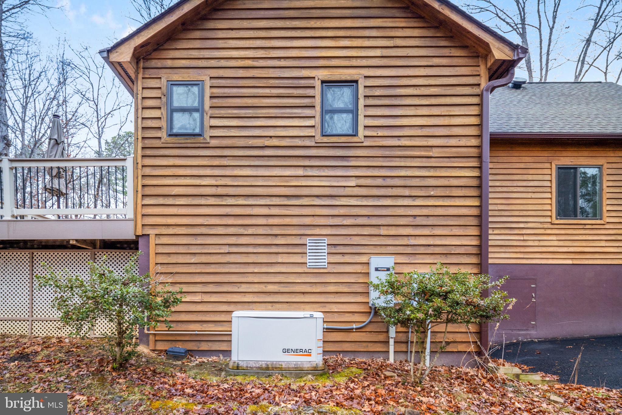 HORSESHOE COVE - Residential