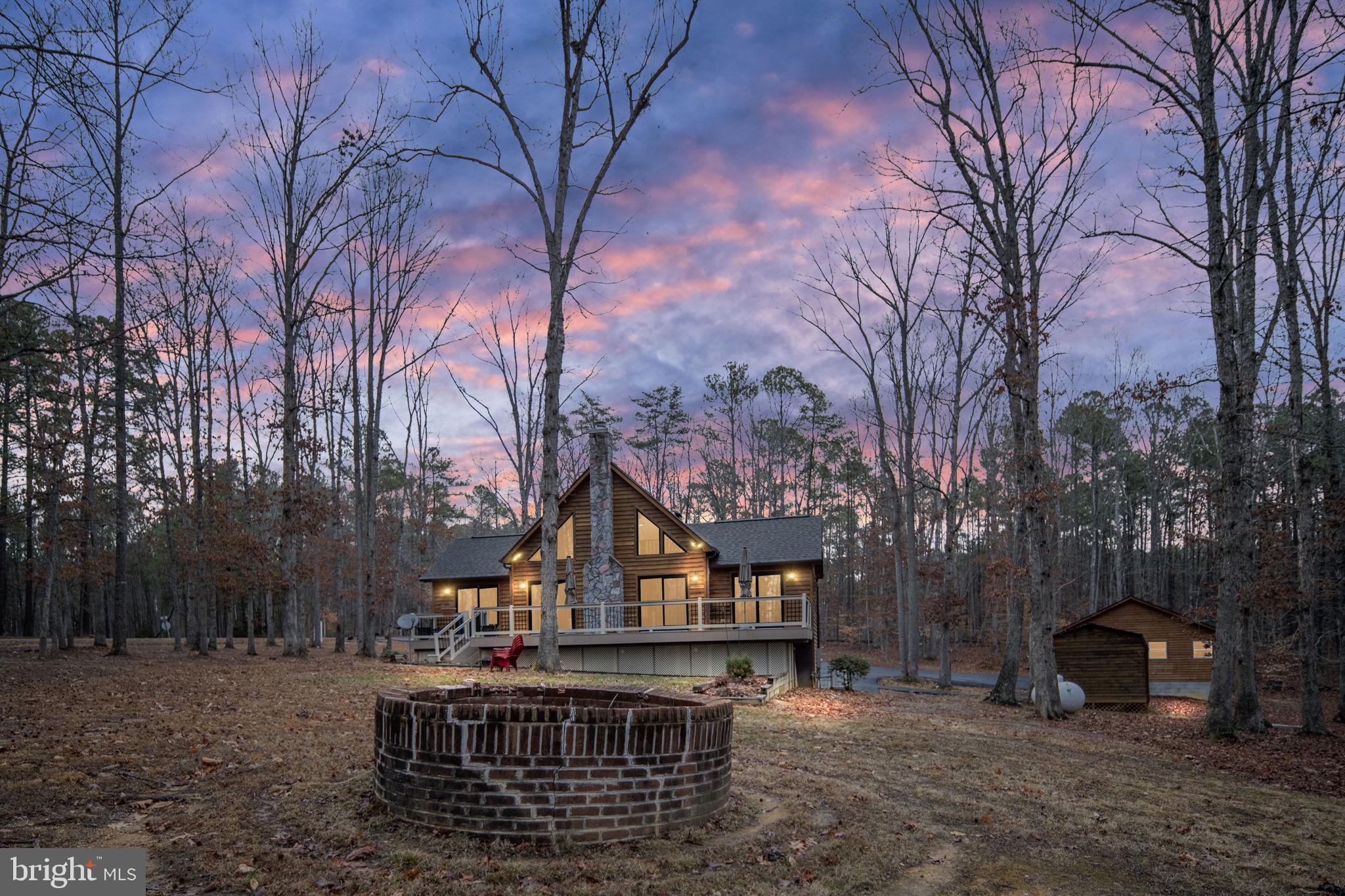 HORSESHOE COVE - Residential