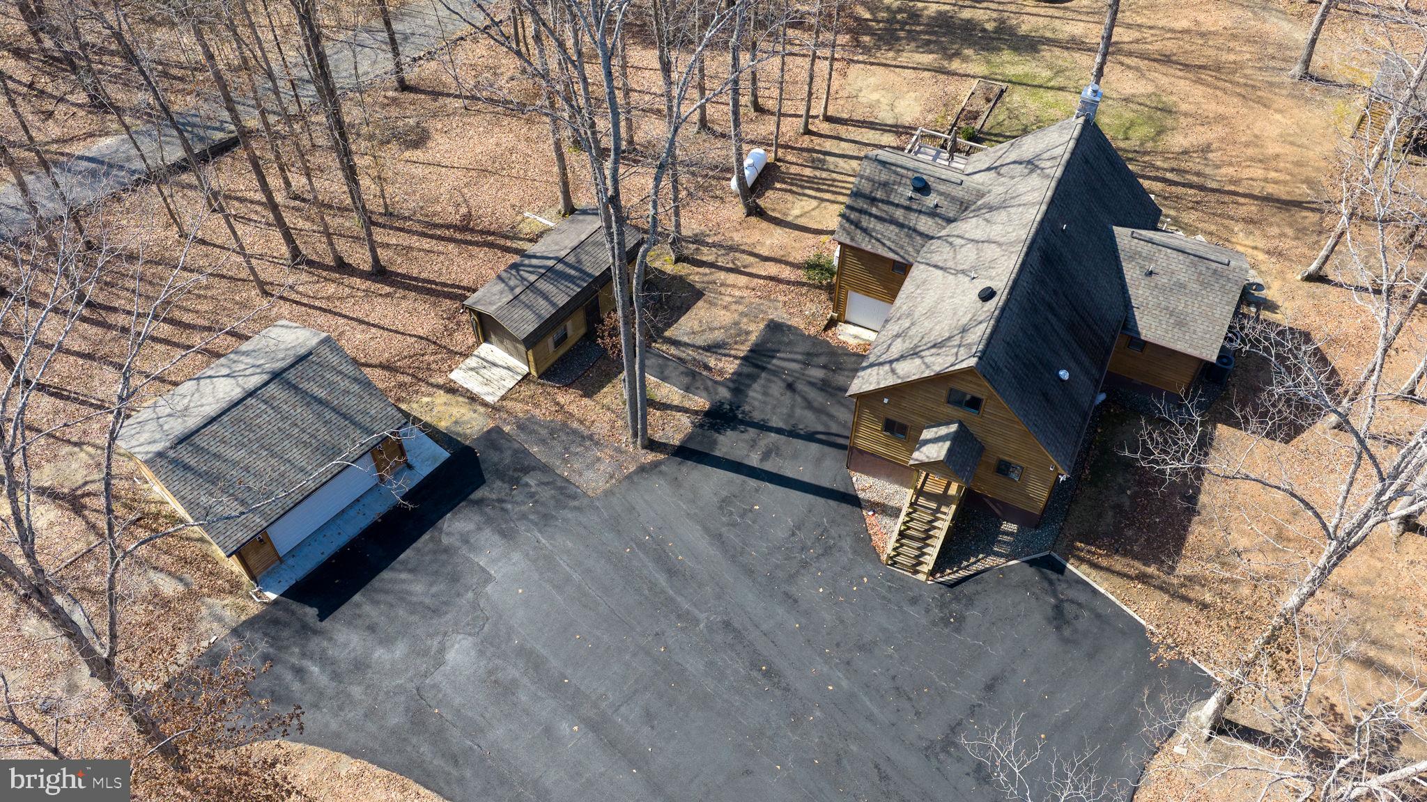 HORSESHOE COVE - Residential