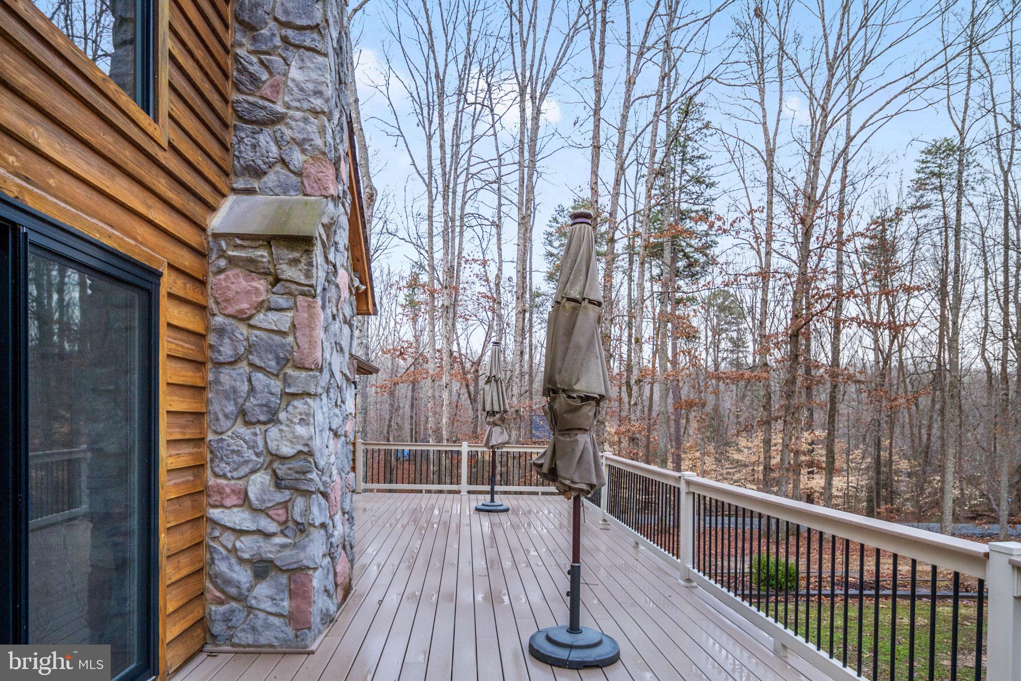 HORSESHOE COVE - Residential