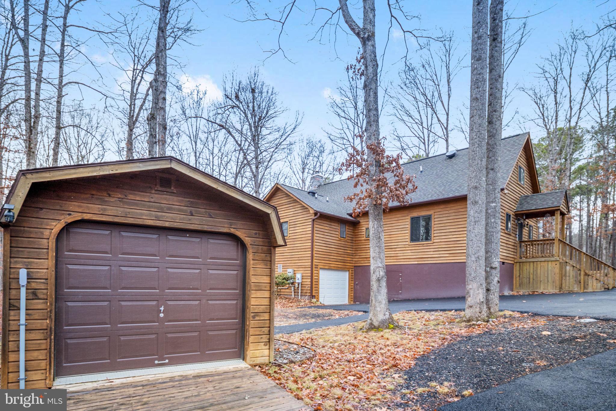 HORSESHOE COVE - Residential