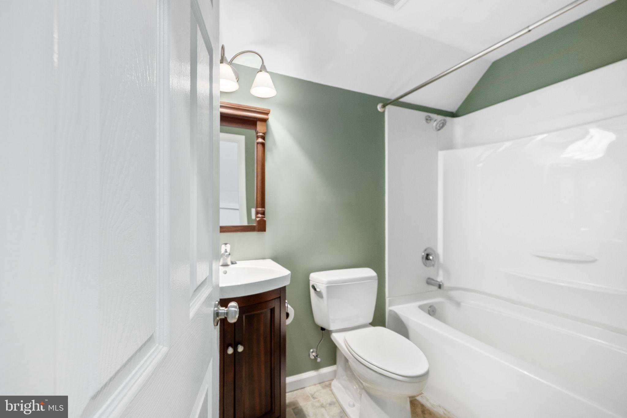 HORSESHOE COVE - Residential