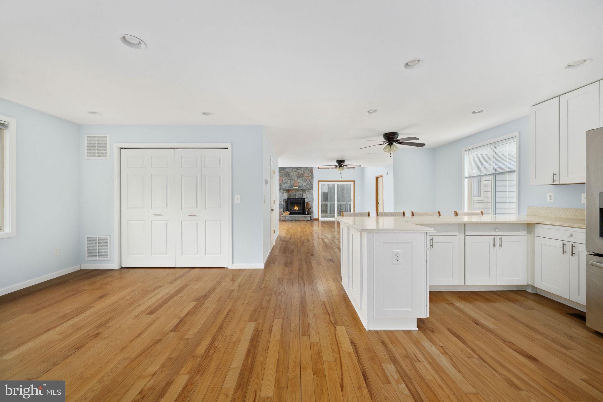 HORSESHOE COVE - Residential