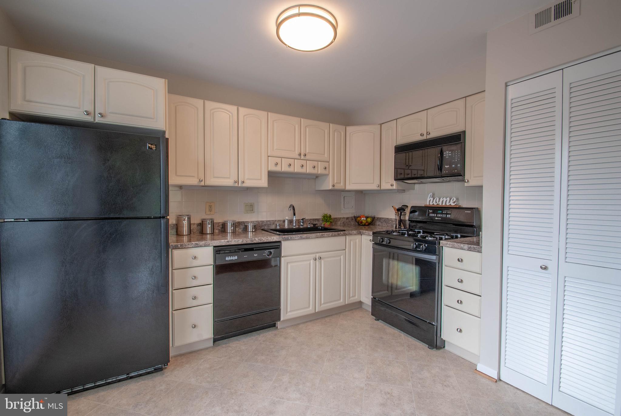 SEVERN HOUSE - Residential