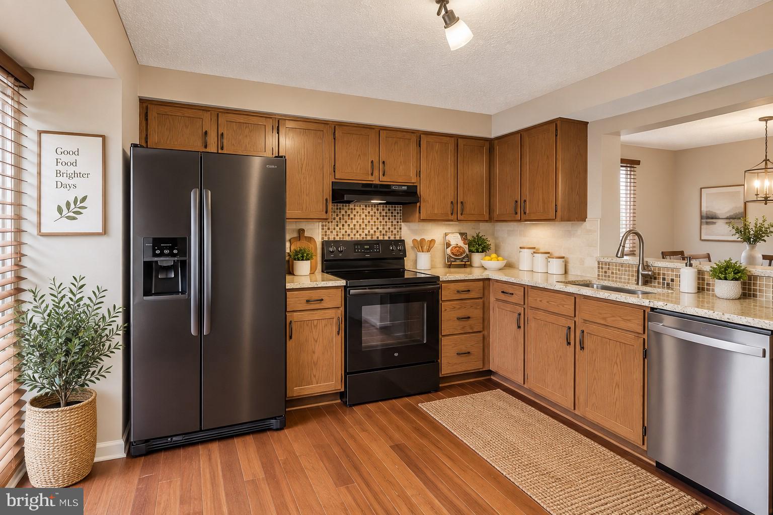 6121 CEDAR WOOD DRIVE