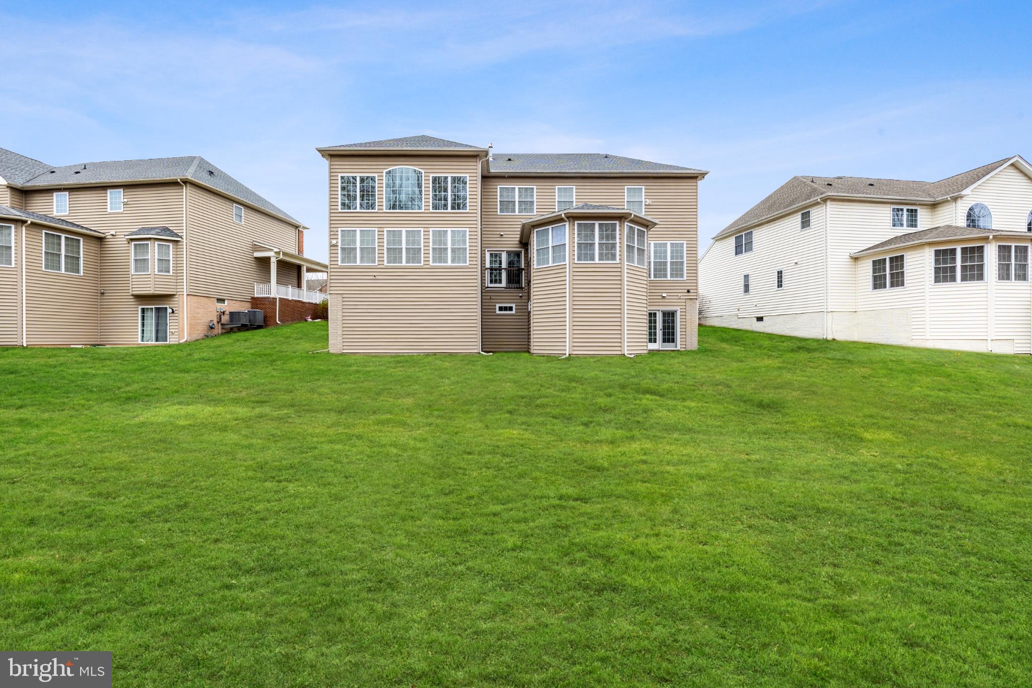 MARLBORO RIDGE - Residential