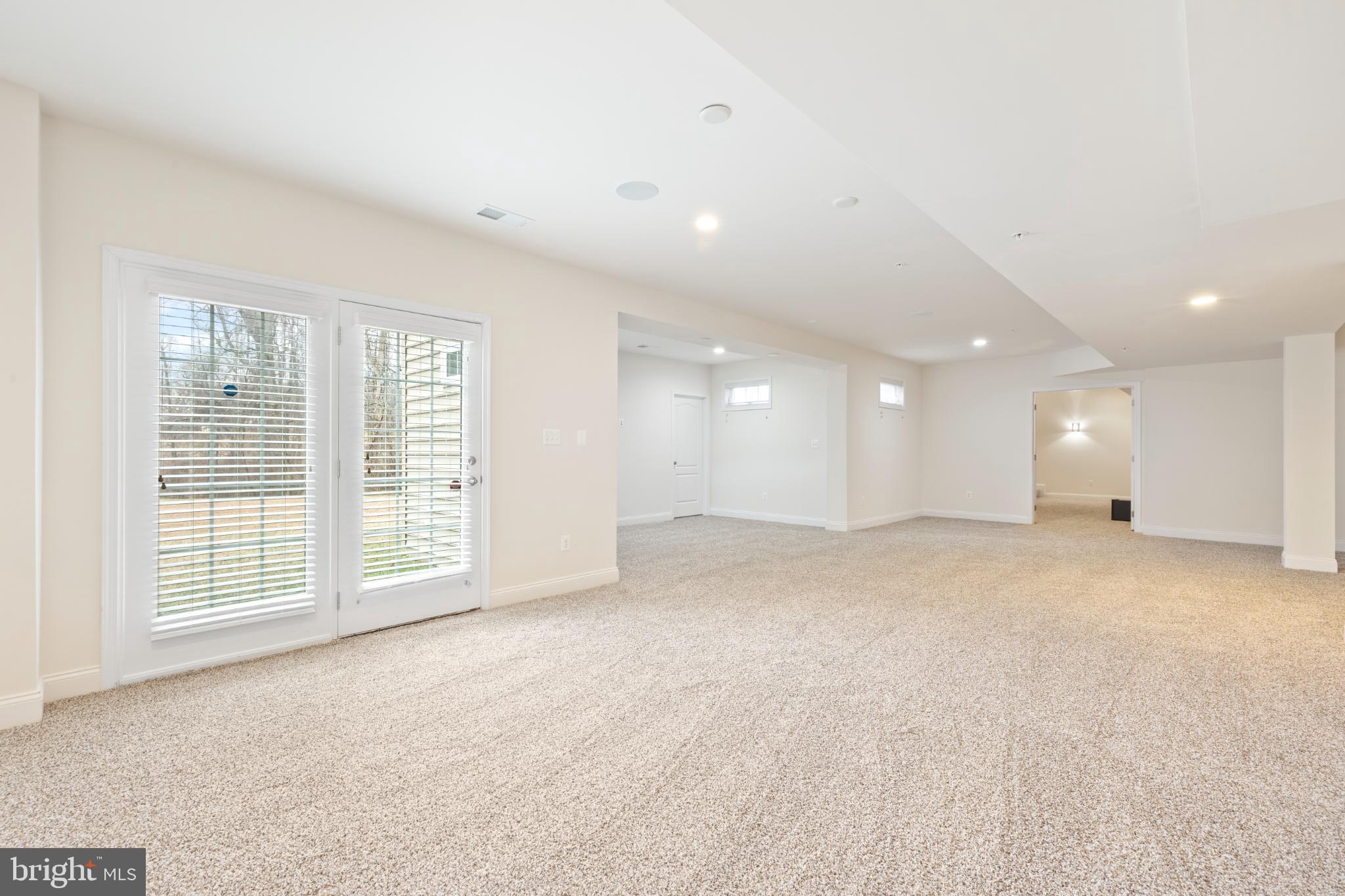 MARLBORO RIDGE - Residential