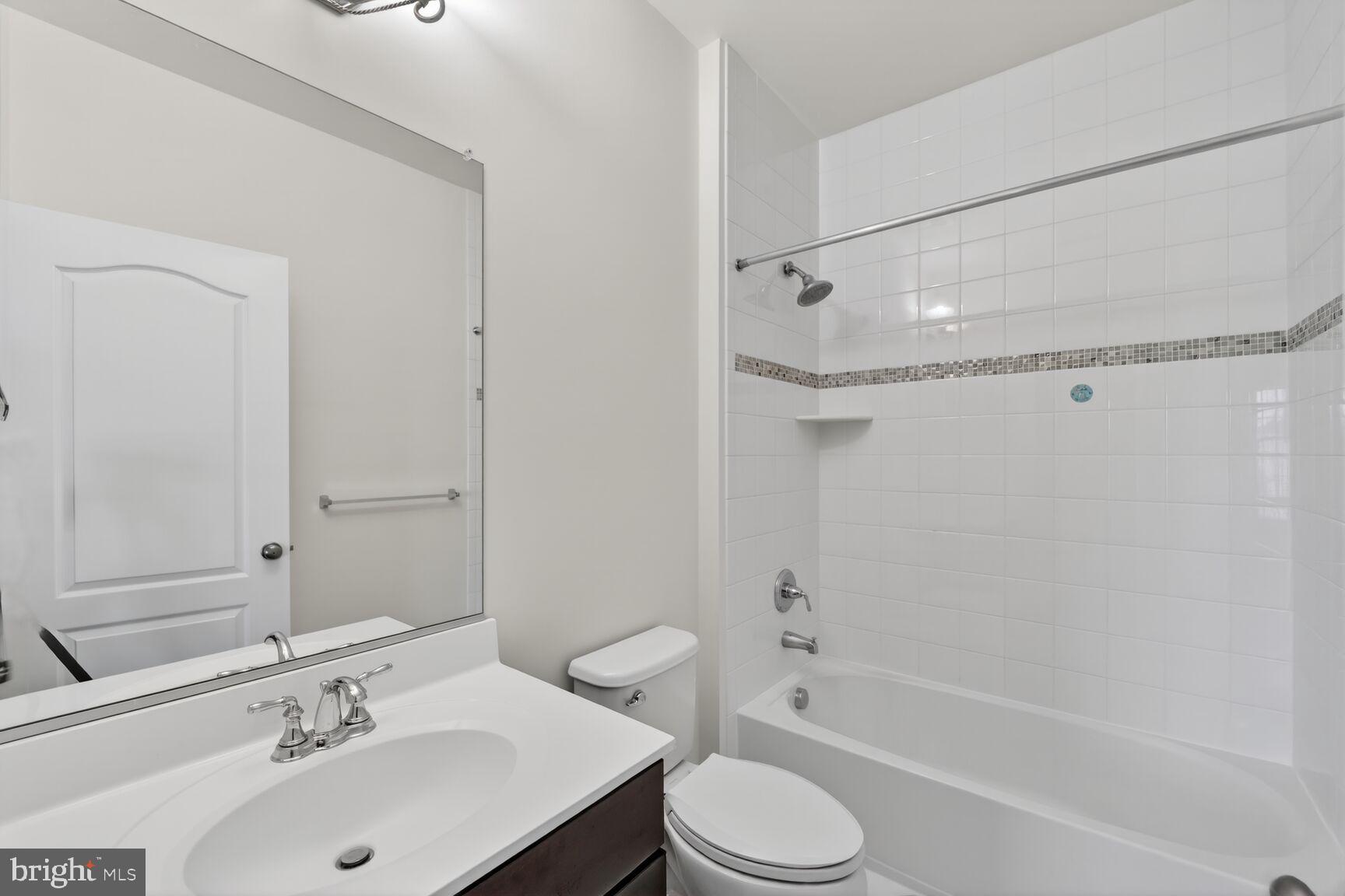 MARLBORO RIDGE - Residential