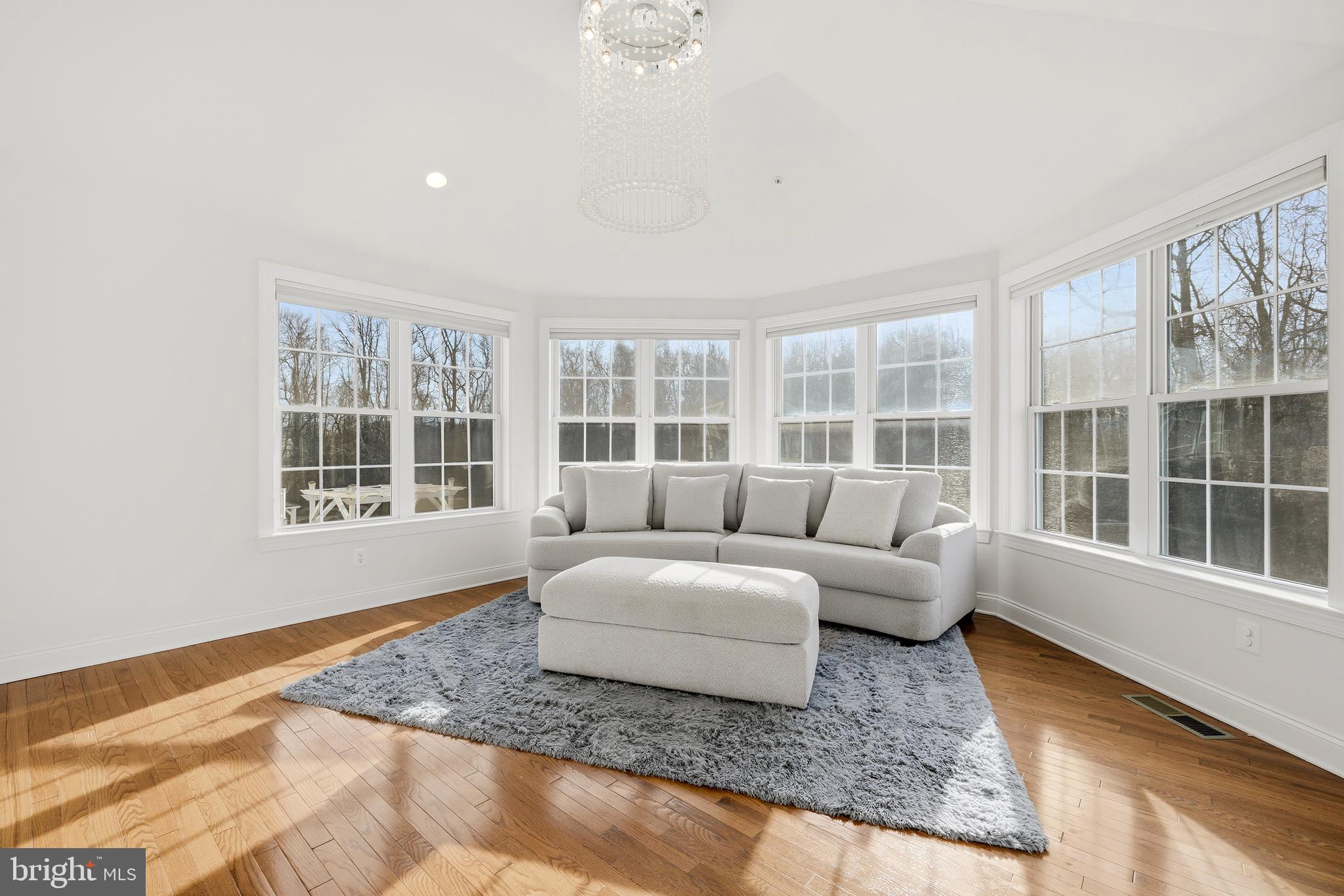 MARLBORO RIDGE - Residential