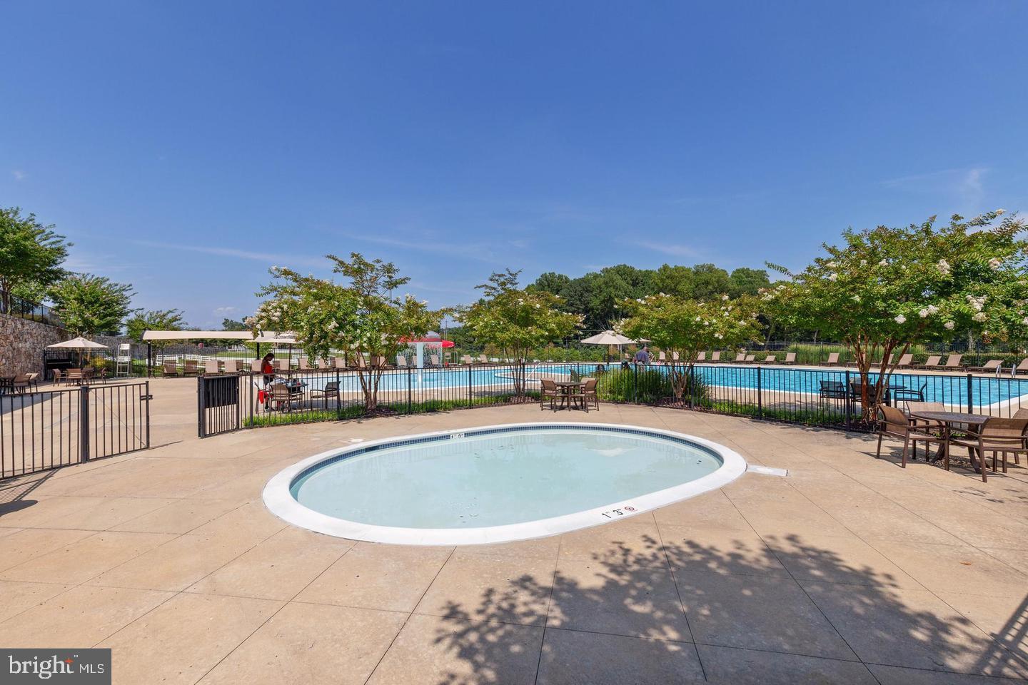 MARLBORO RIDGE - Residential