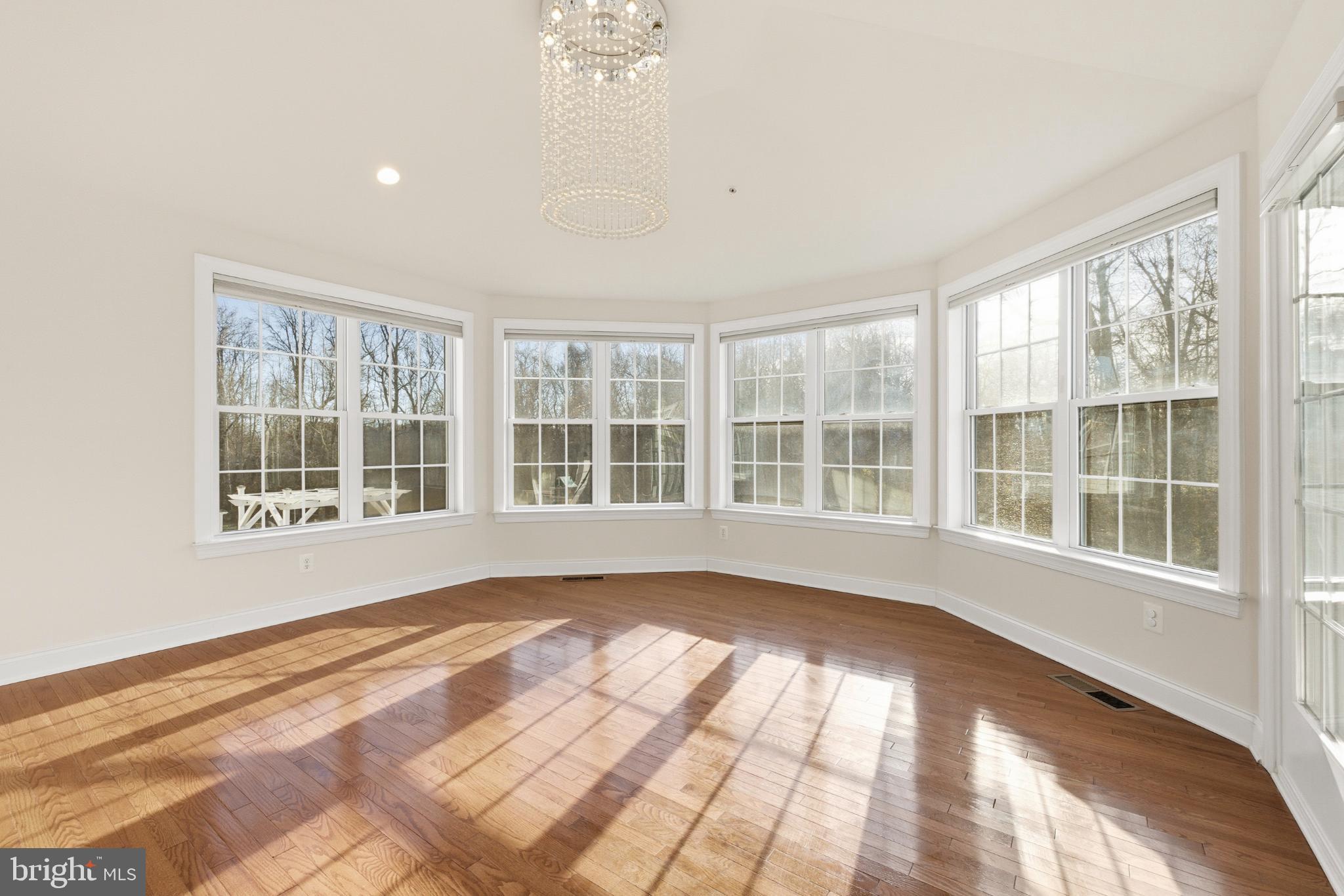 MARLBORO RIDGE - Residential