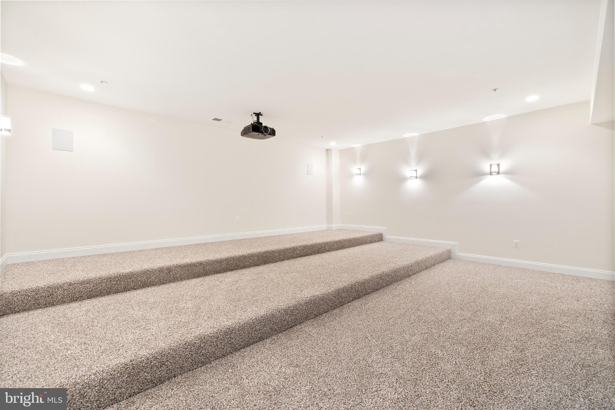 MARLBORO RIDGE - Residential