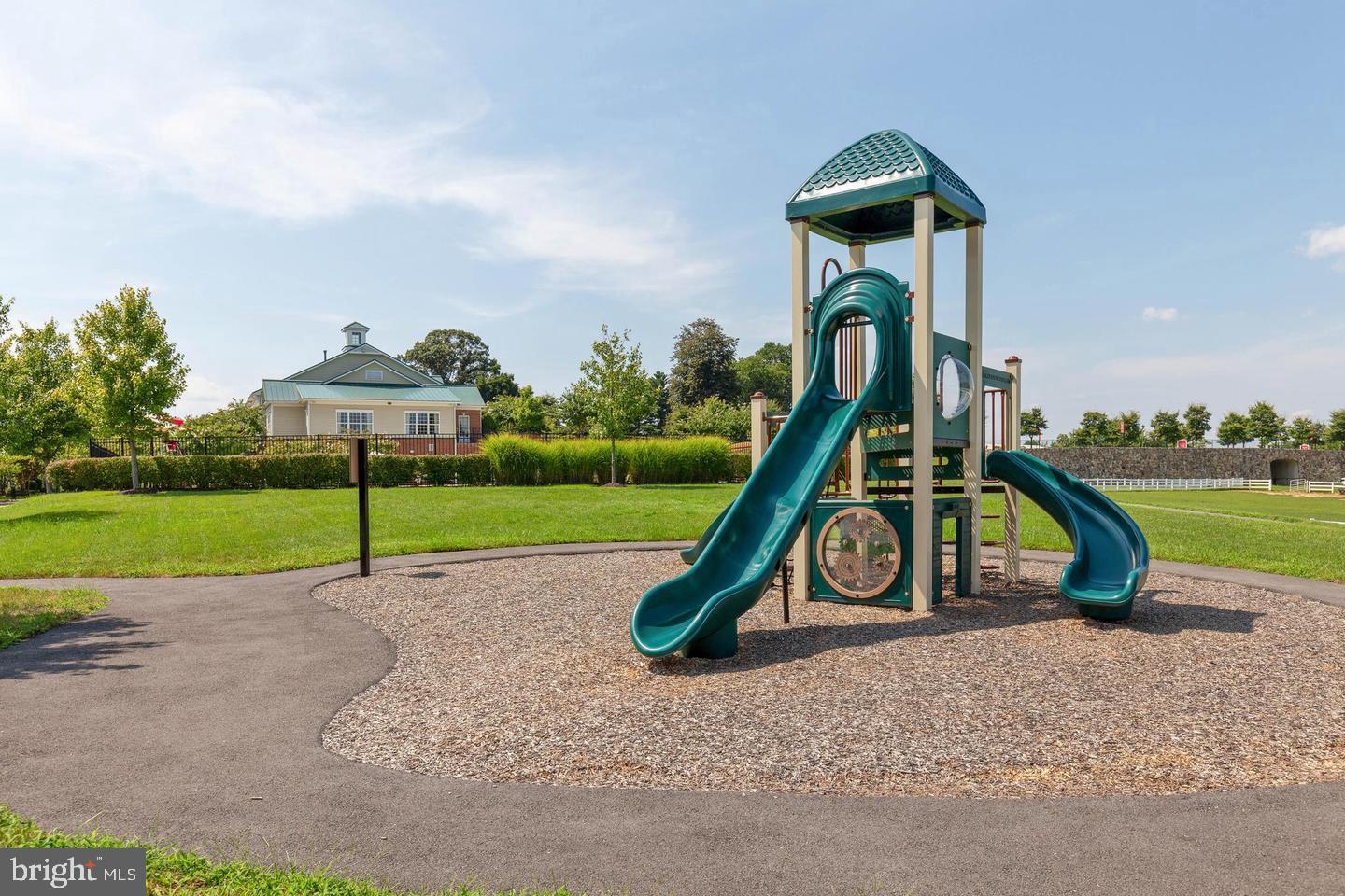 MARLBORO RIDGE - Residential