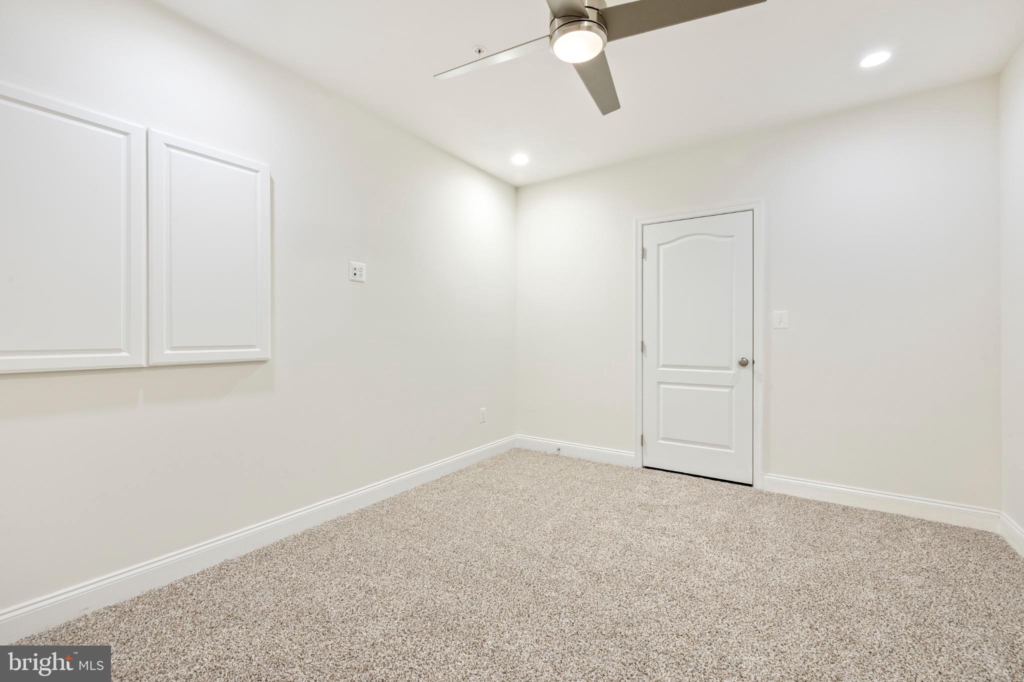 MARLBORO RIDGE - Residential