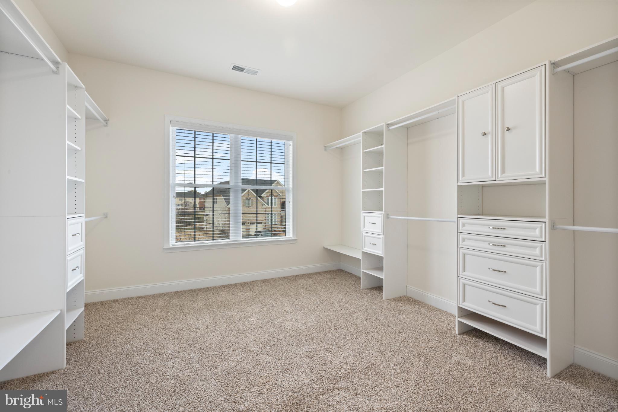 MARLBORO RIDGE - Residential