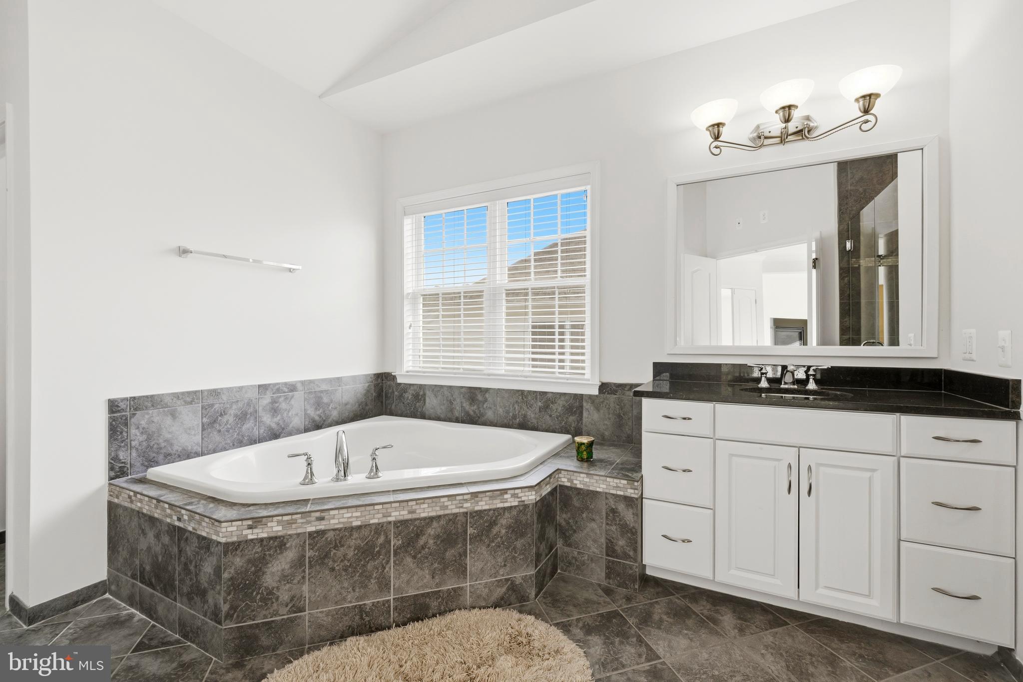 MARLBORO RIDGE - Residential