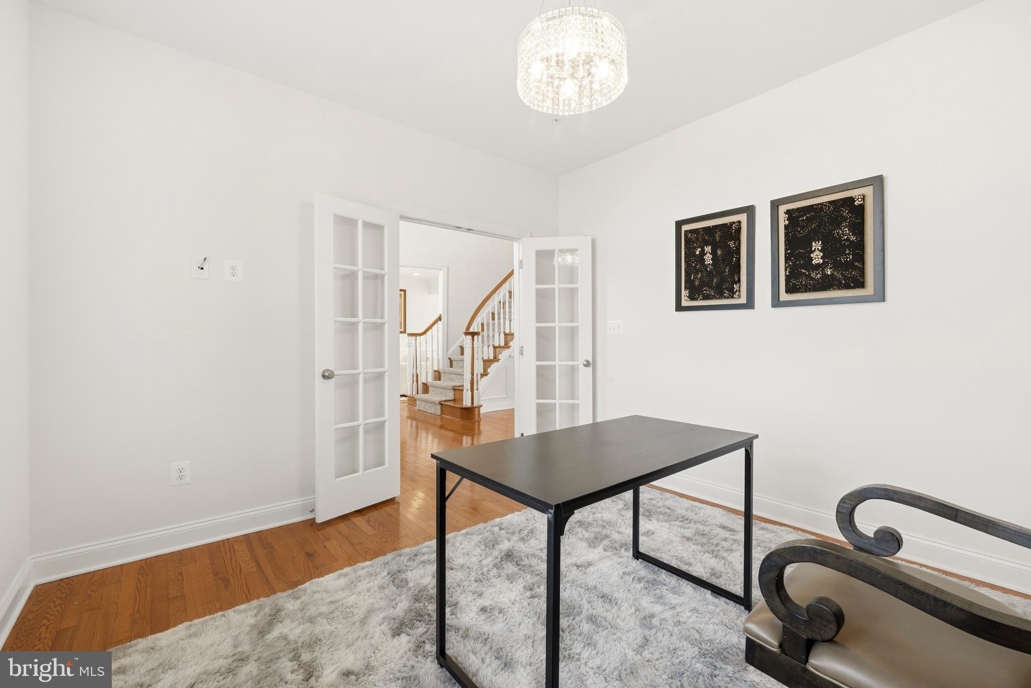 MARLBORO RIDGE - Residential