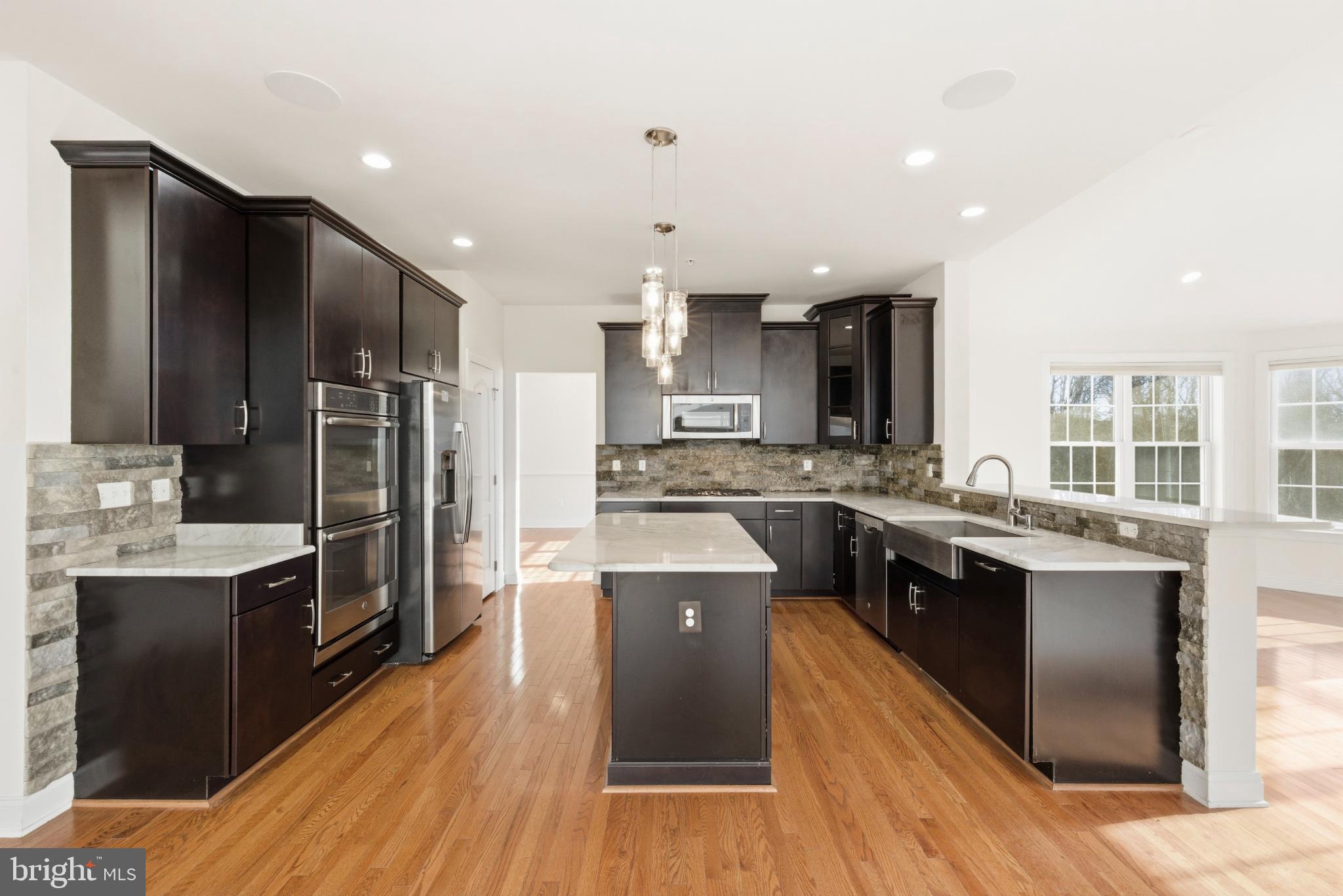 MARLBORO RIDGE - Residential