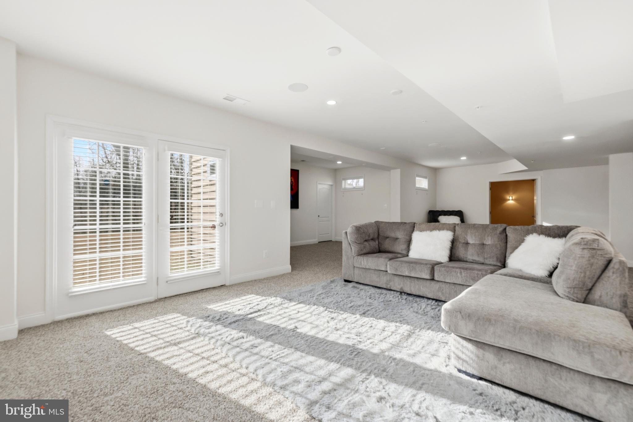 MARLBORO RIDGE - Residential