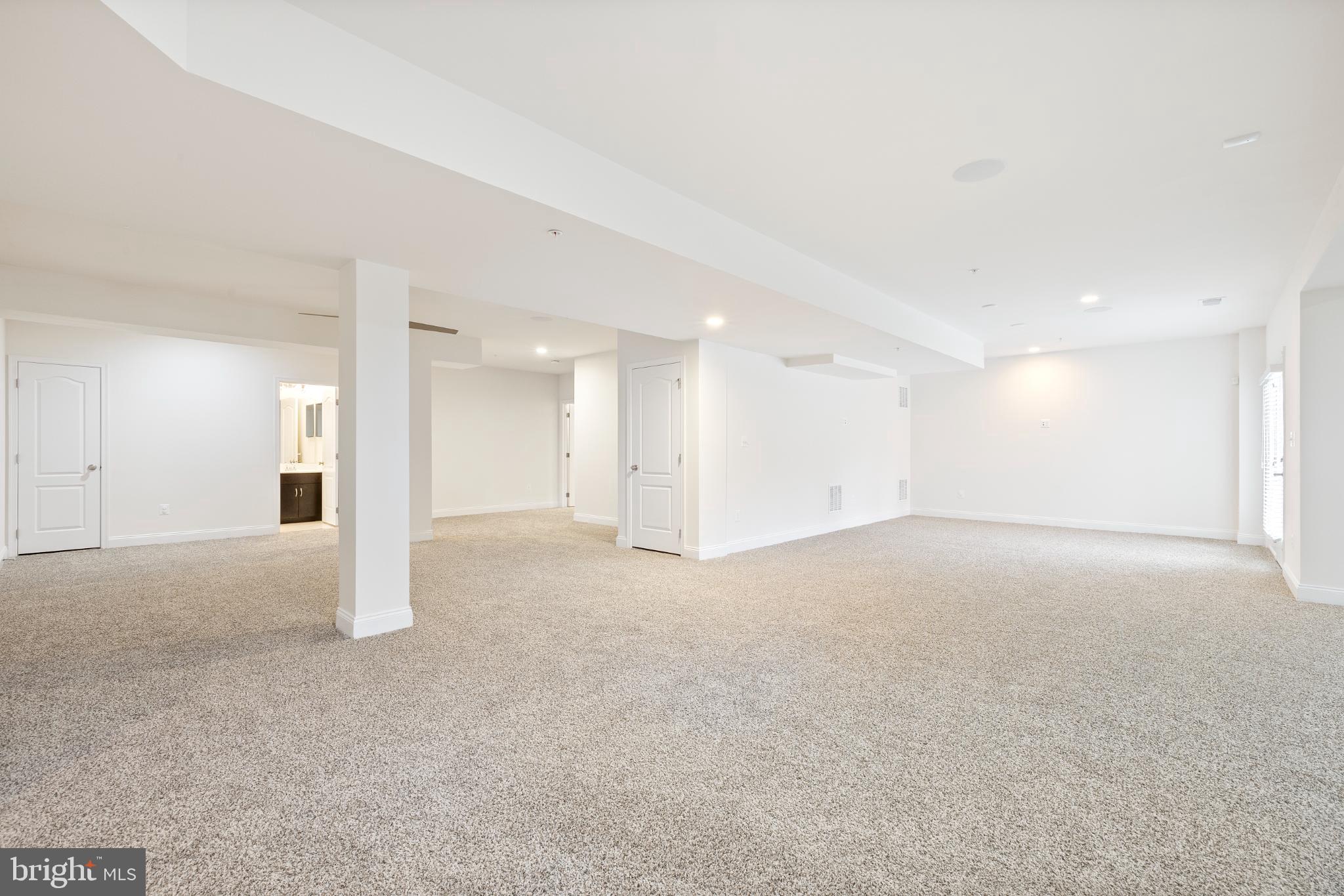 MARLBORO RIDGE - Residential