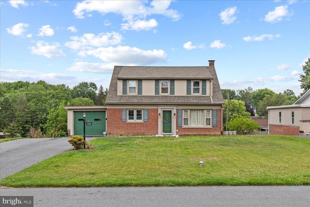 Photo of 1320 MEADOWCREEK LN, LANCASTER, PA 17603 (MLS # PALA2036934)