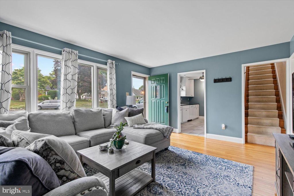 Photo of 1320 MEADOWCREEK LN, LANCASTER, PA 17603 (MLS # PALA2036934)