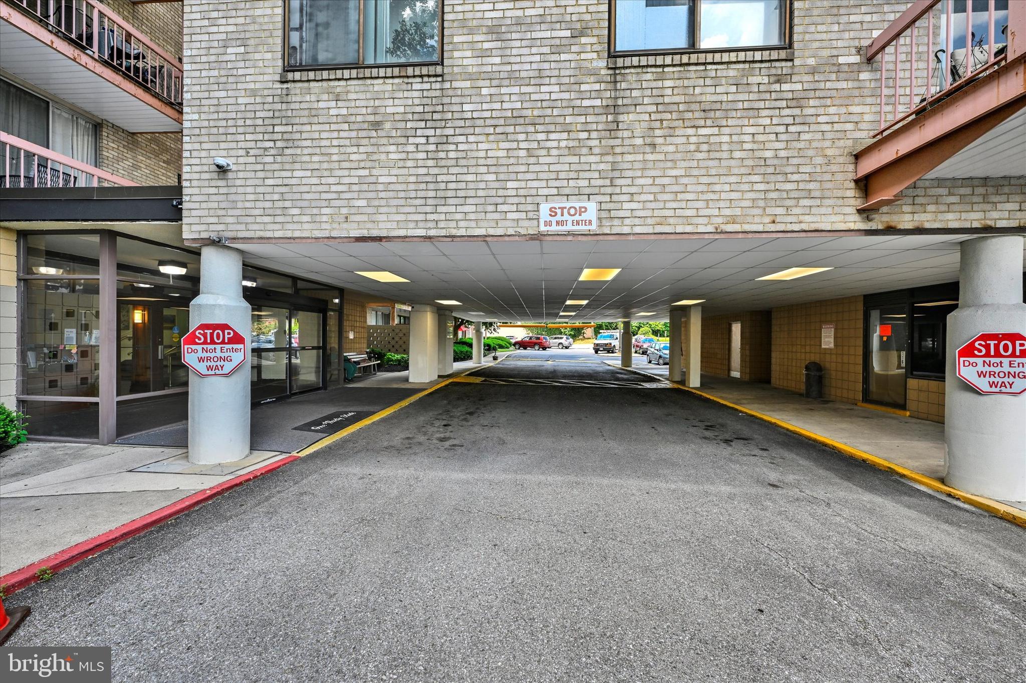130 SLADE AVENUE 202