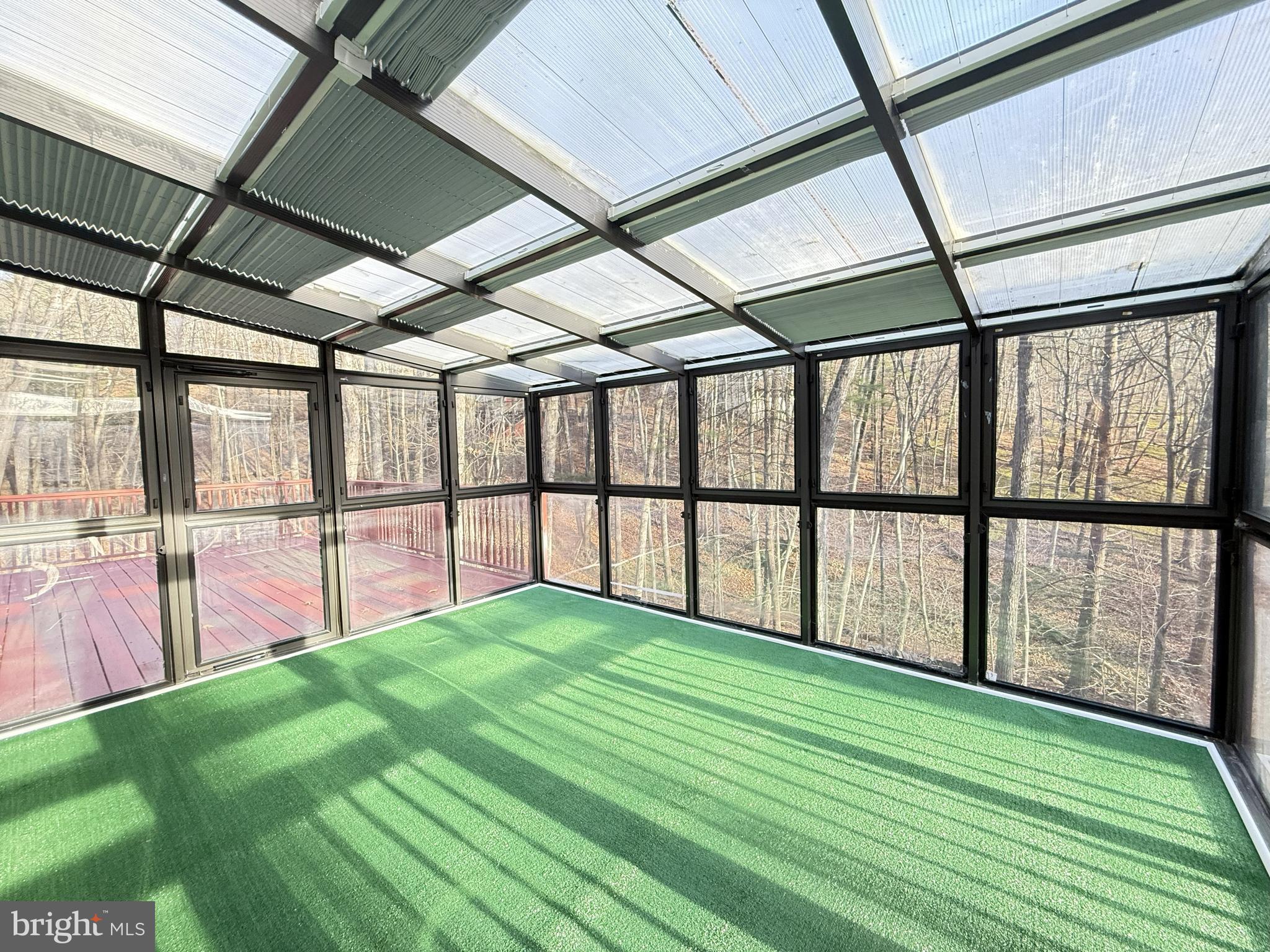 SAW CREEK ESTATES - Residential