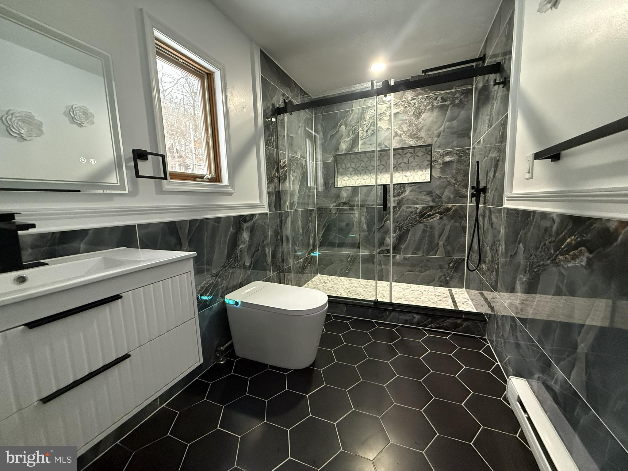 SAW CREEK ESTATES - Residential