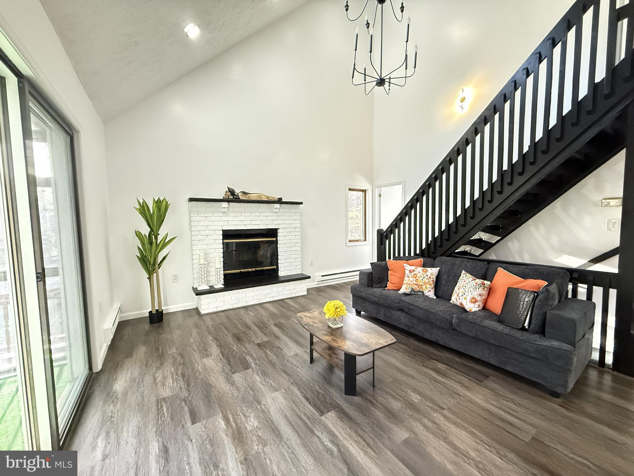 SAW CREEK ESTATES - Residential