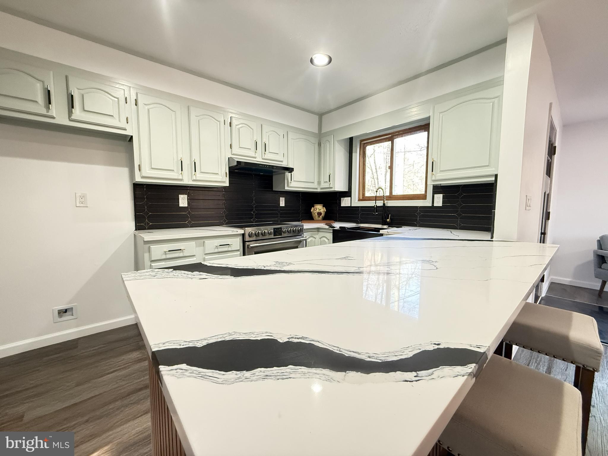 SAW CREEK ESTATES - Residential