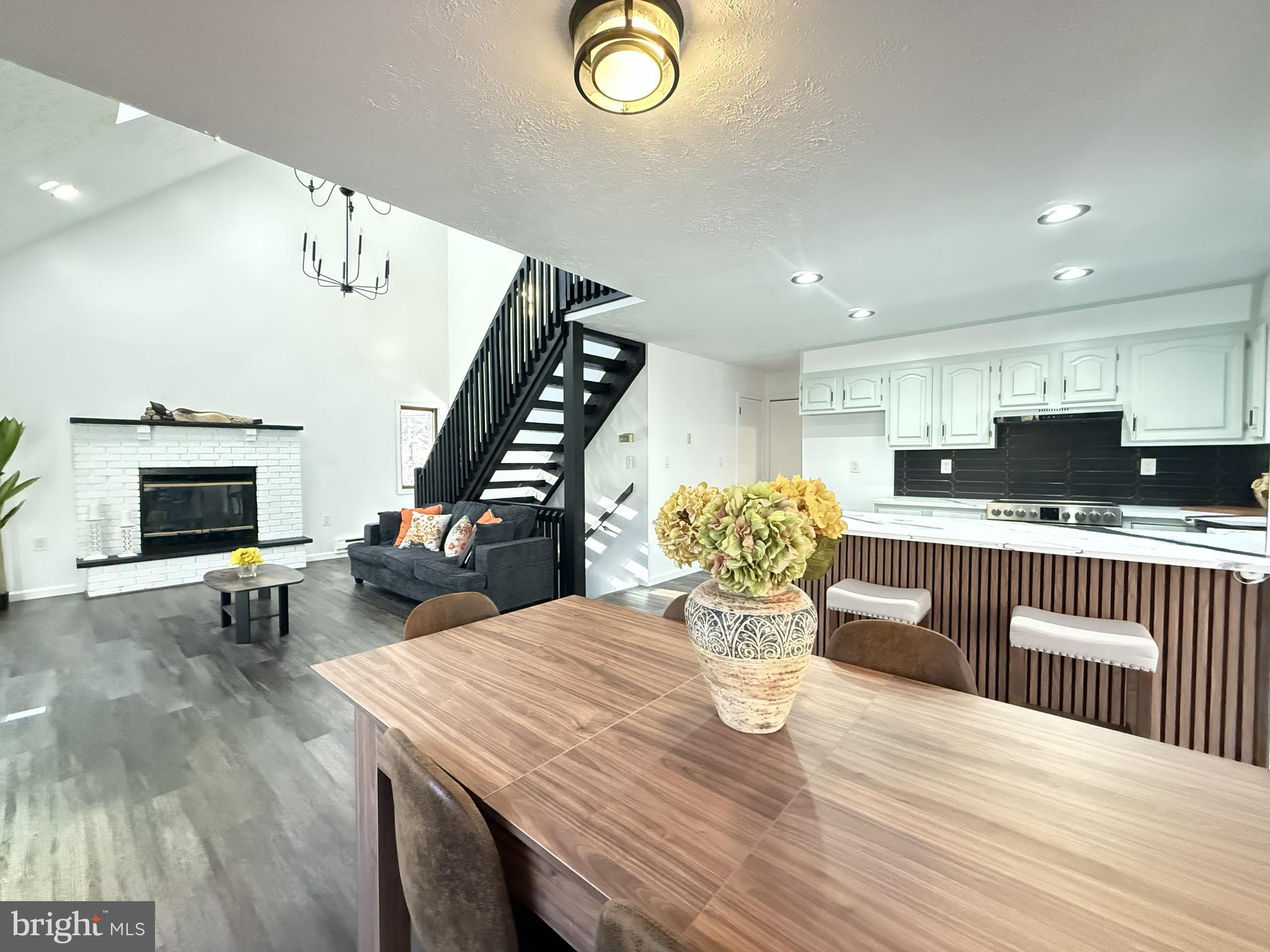 SAW CREEK ESTATES - Residential