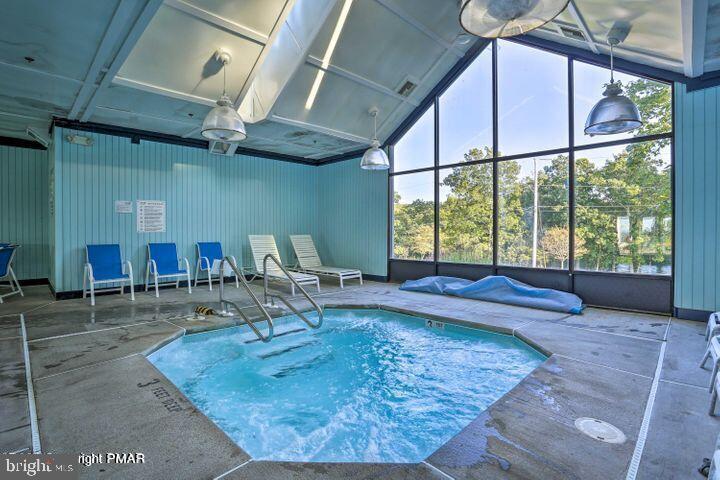 SAW CREEK ESTATES - Residential