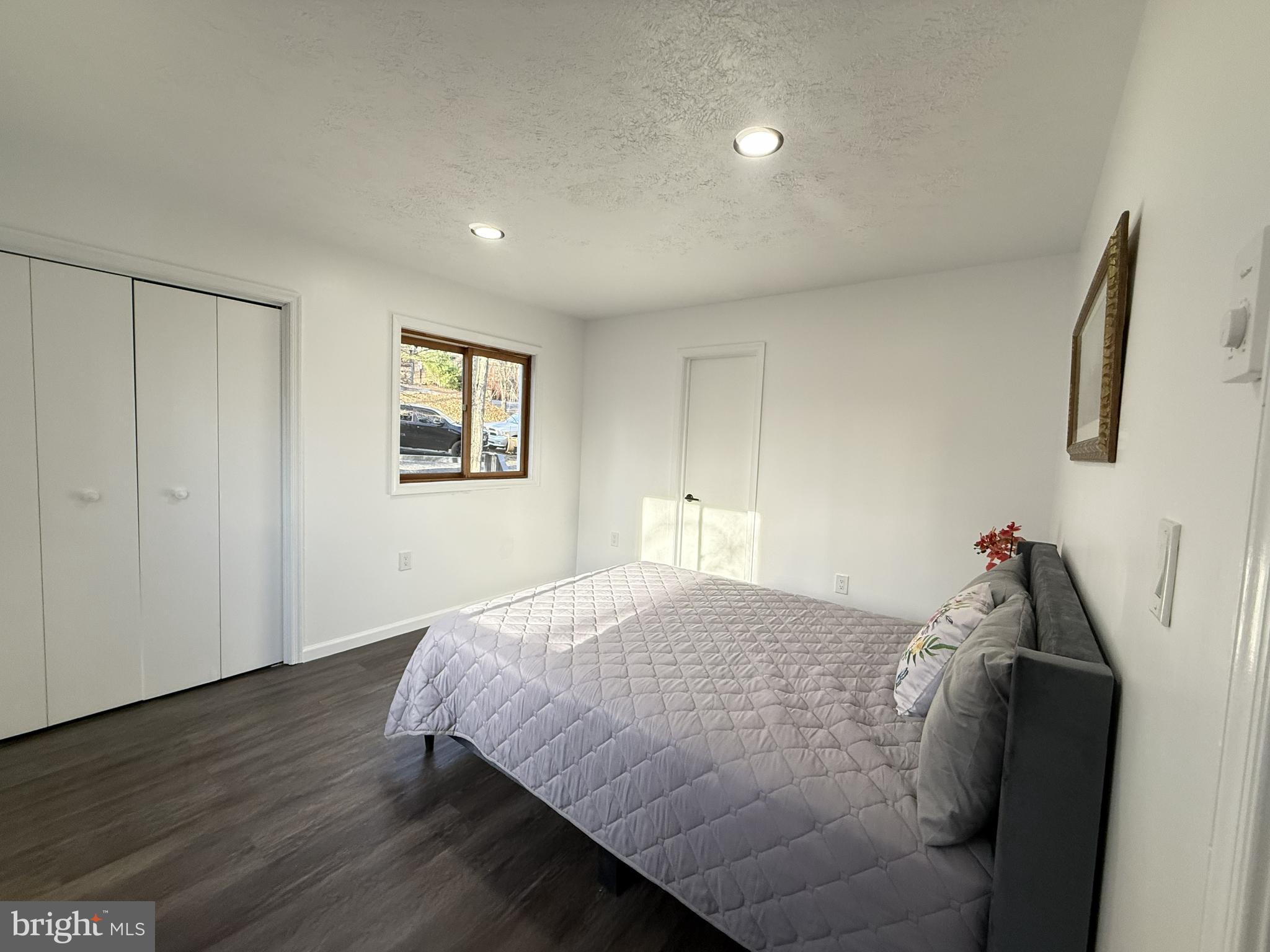 SAW CREEK ESTATES - Residential