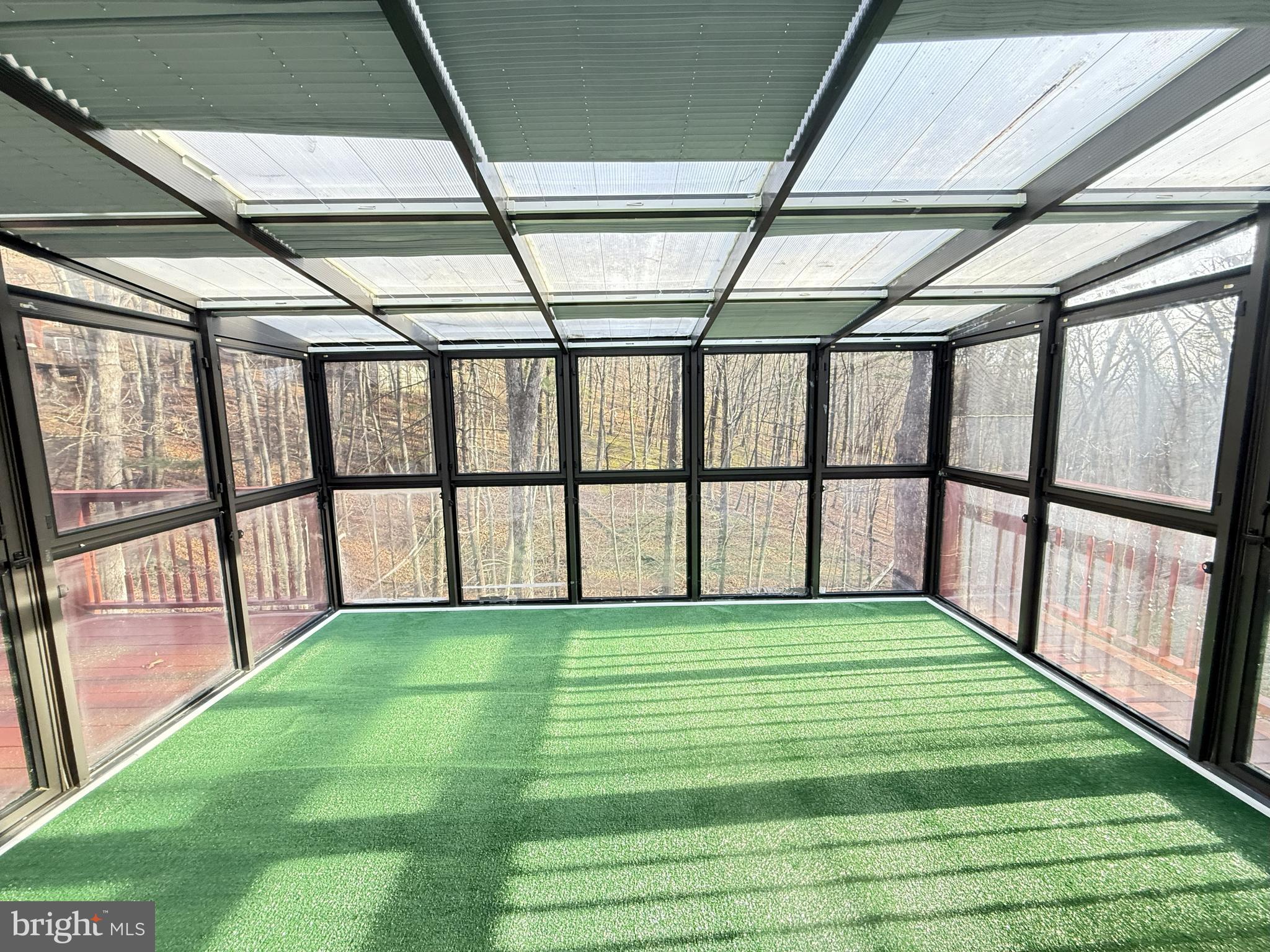 SAW CREEK ESTATES - Residential